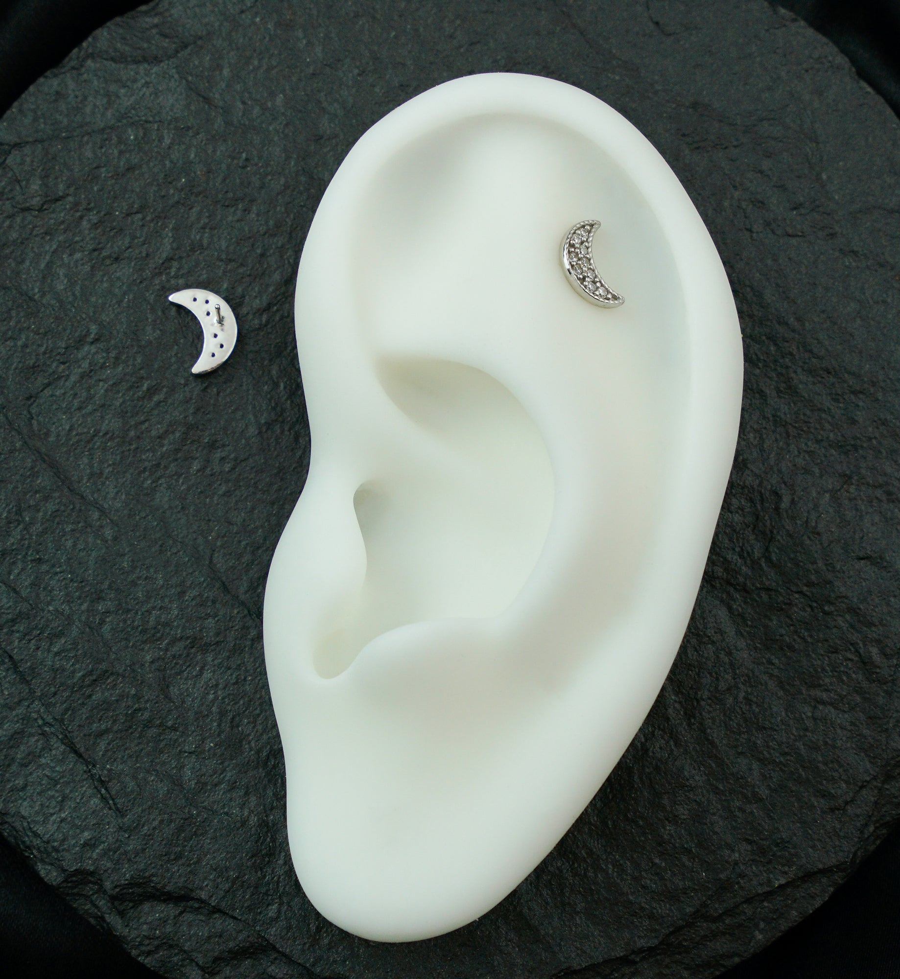 14kt White Gold Milgrain Bead Half Moon Clear CZ Threadless Top