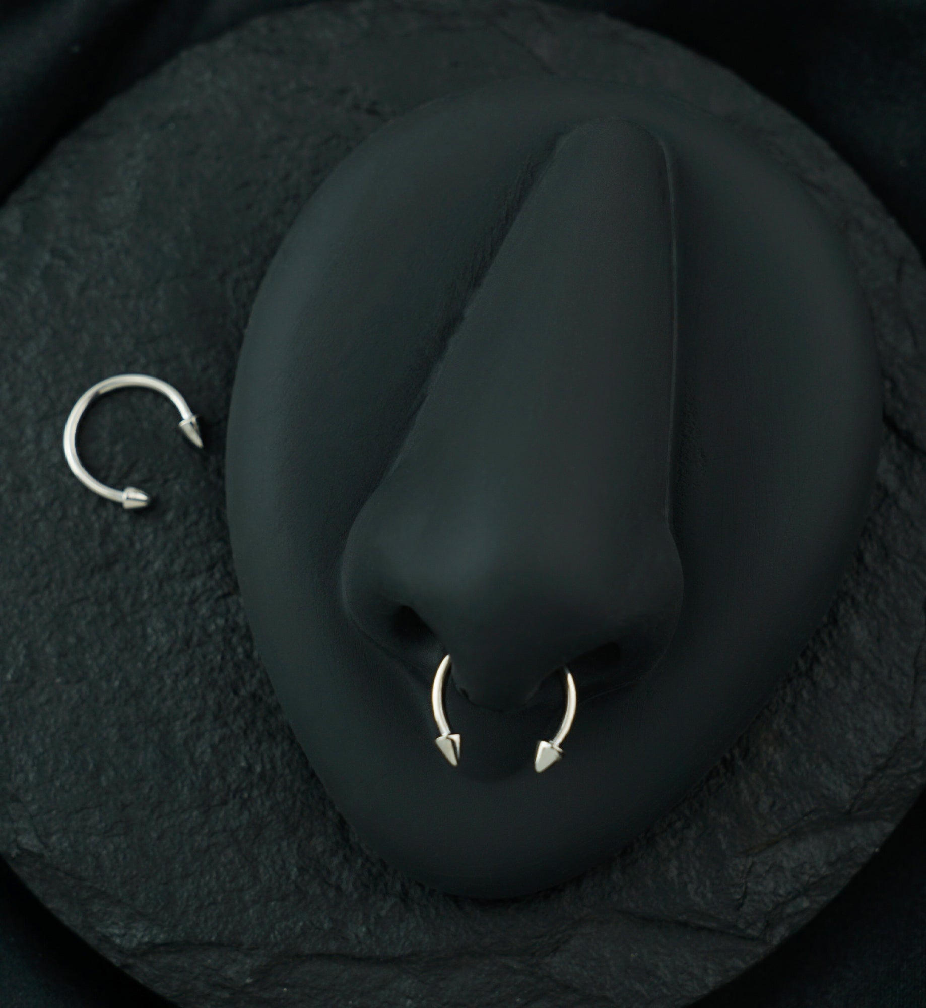 14kt White Gold Spiked Circular Barbell