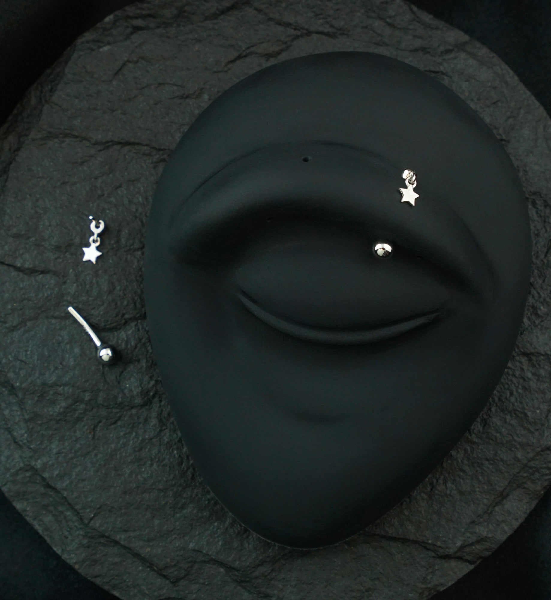 14kt White Gold Star Dangle Clear CZ Threadless Curved Barbell