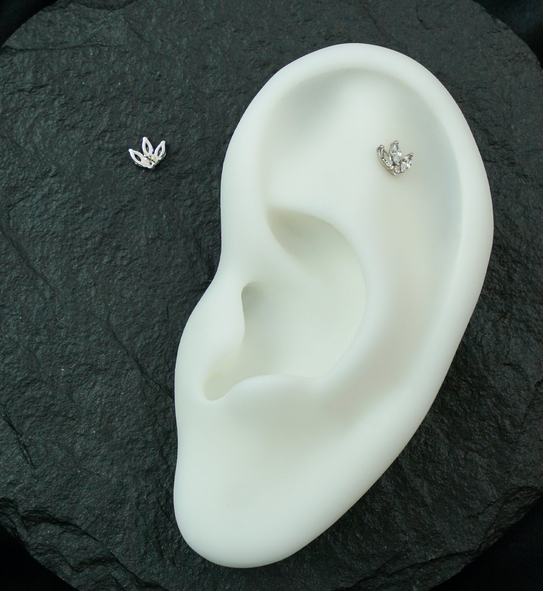 14kt White Gold Tri Sepal Clear CZ Threadless Top