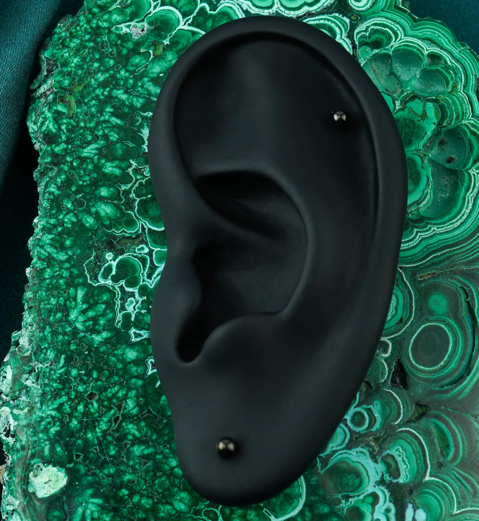 16G Black PVD Titanium Labret - External Threading