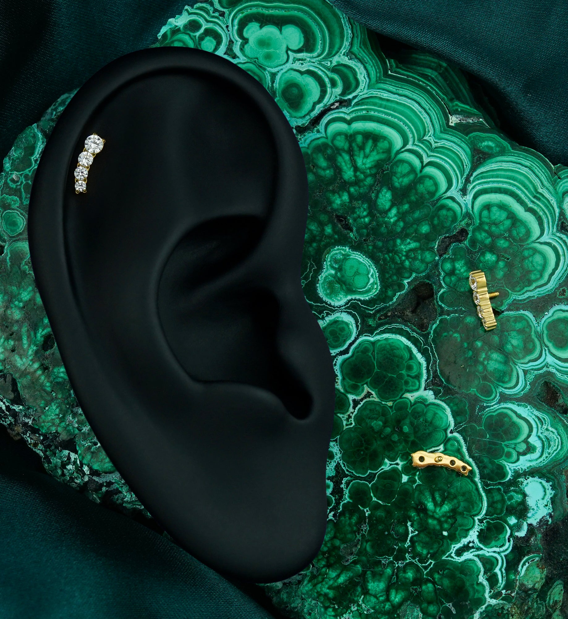 24kt Gold PVD Descend Clear CZ Titanium Internally Threaded Top (Right Ear)