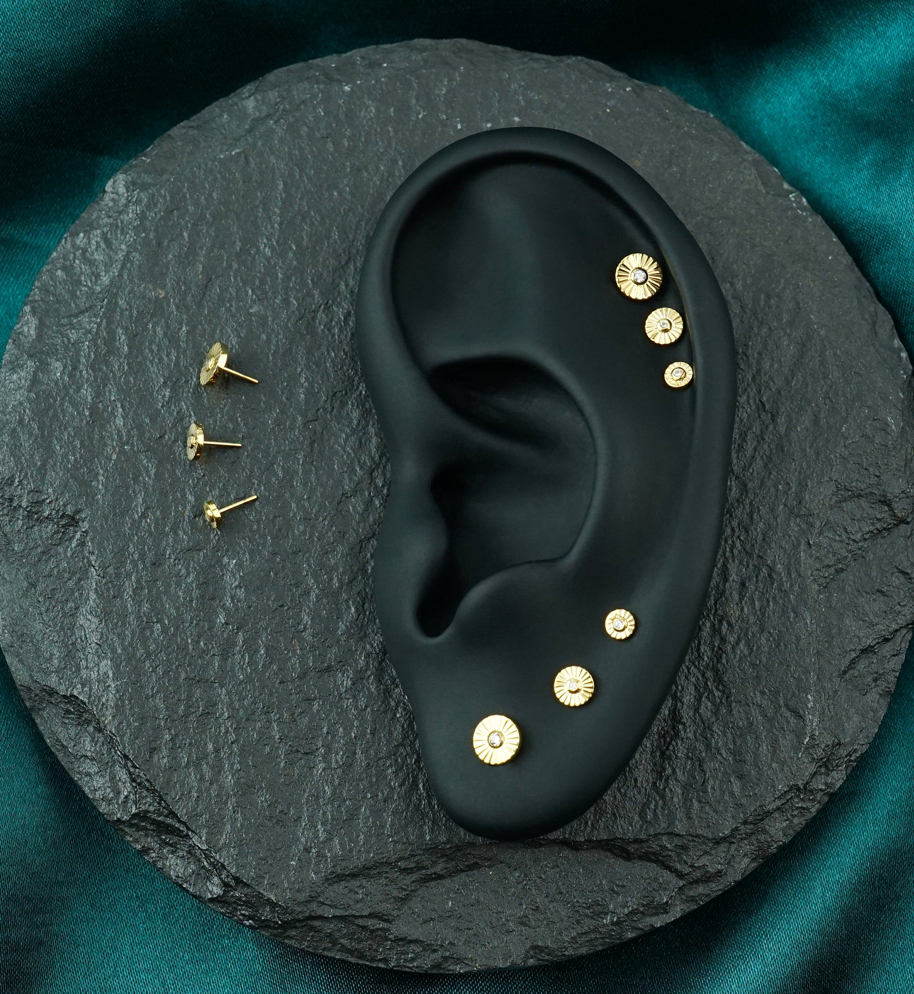 24kt Gold PVD Score Disk Clear CZ Threadless Titanium Top