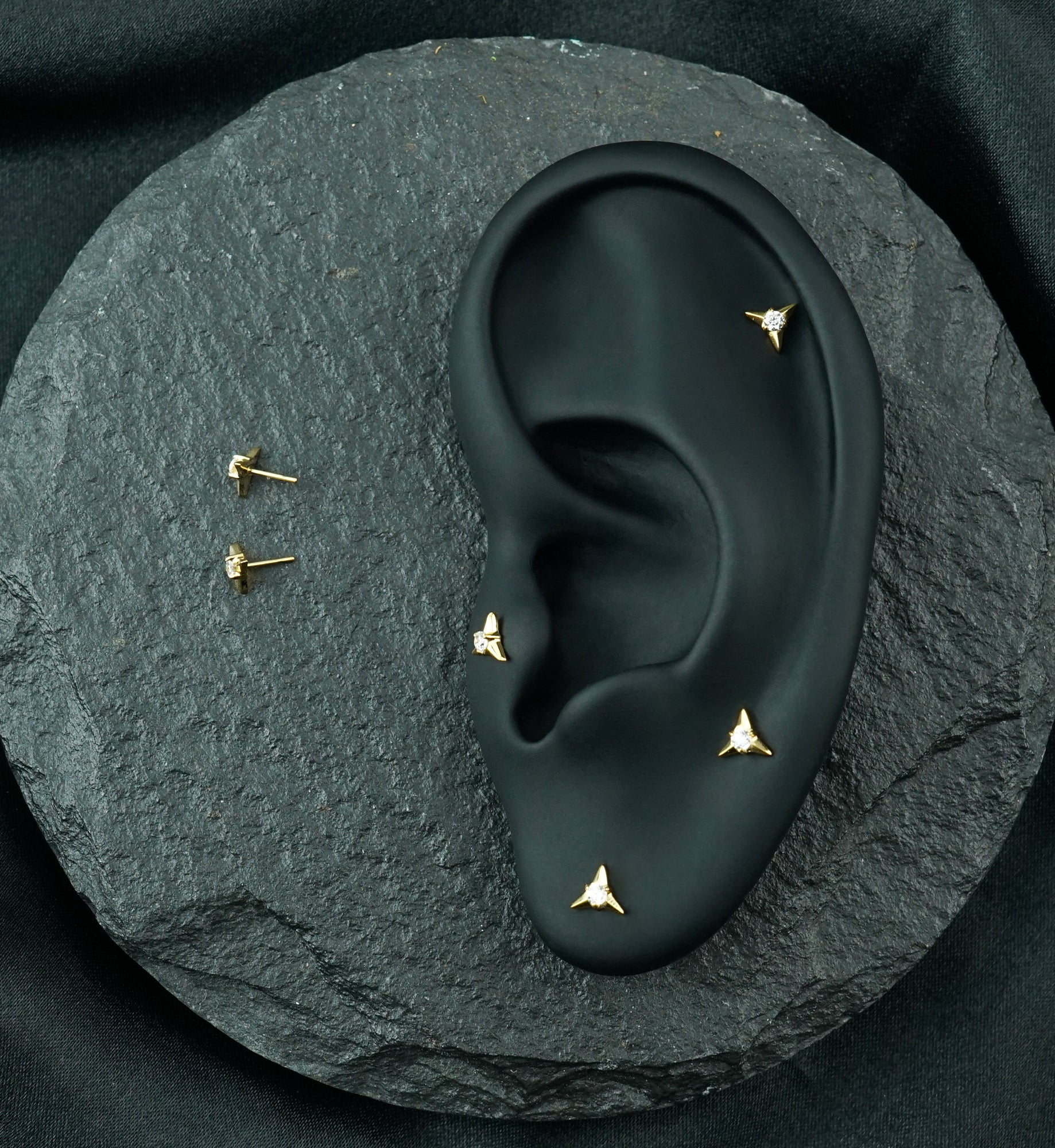 24kt Gold PVD Splice Clear CZ Titanium Threadless Top