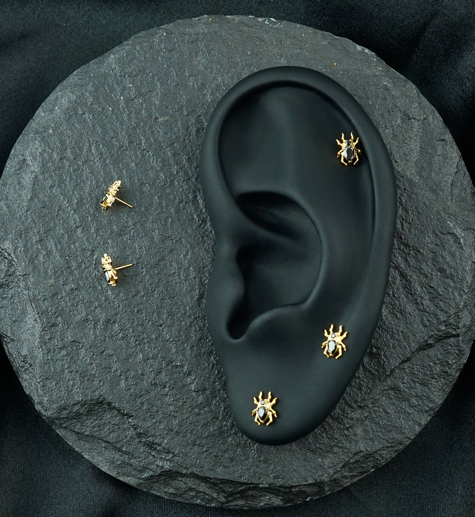 24kt Gold PVD Tarantula Black CZ Titanium Threadless Top