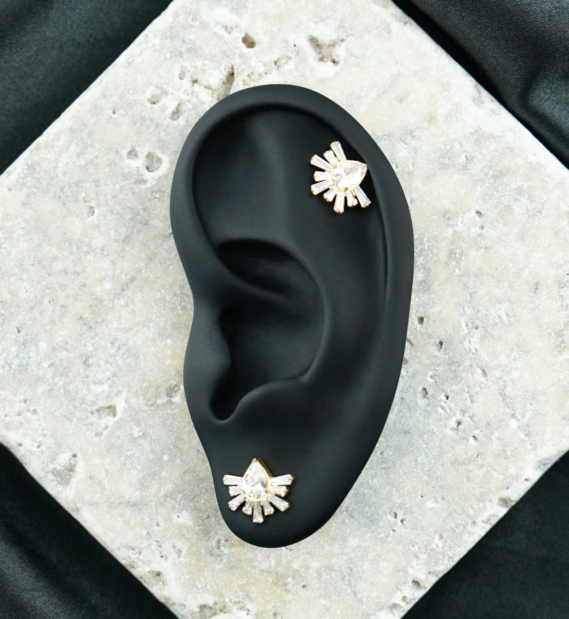 24kt Gold PVD Teardrop Burst CZ Titanium Threadless Top