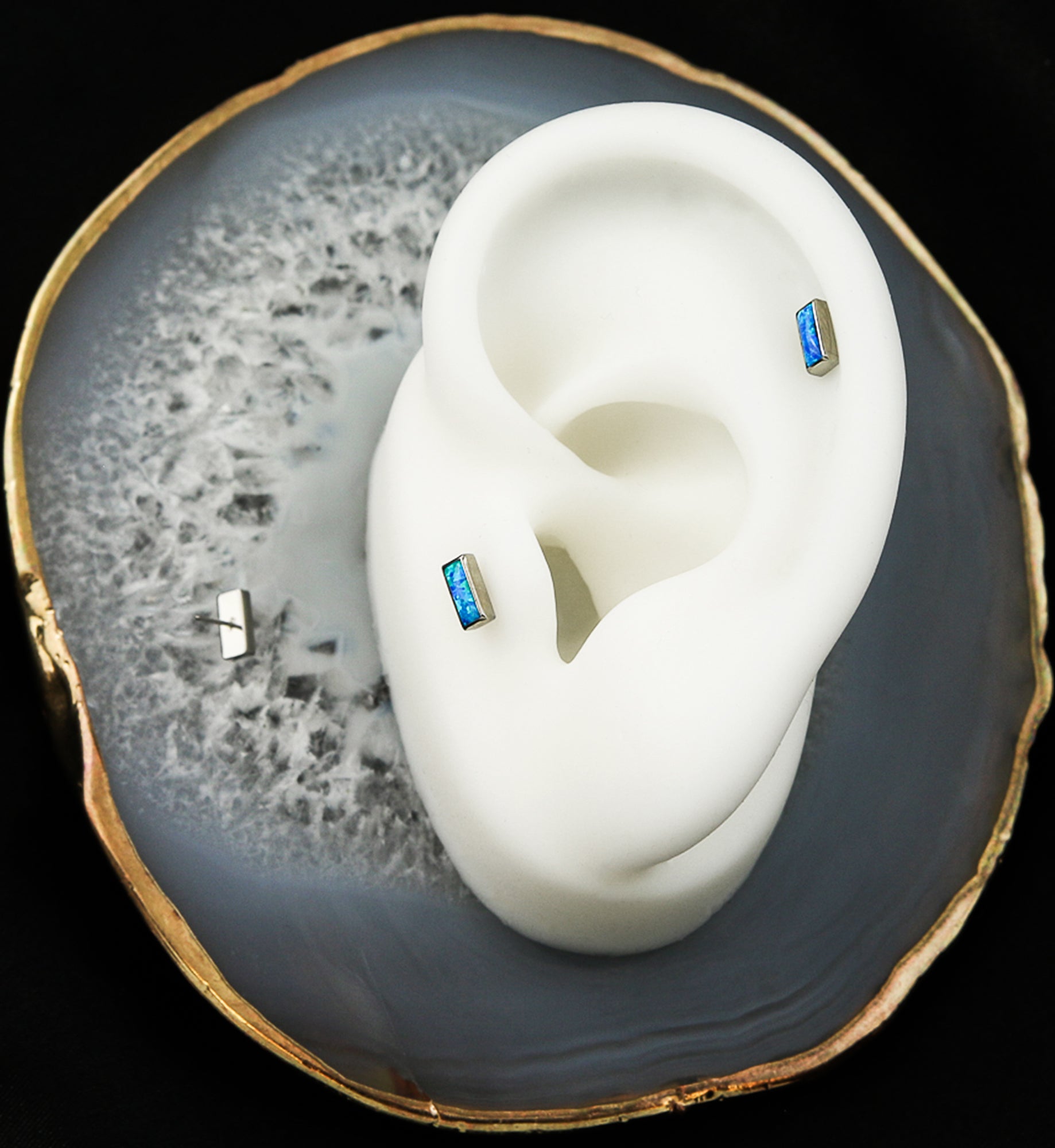 Baguette Blue Opal Threadless Titanium Top