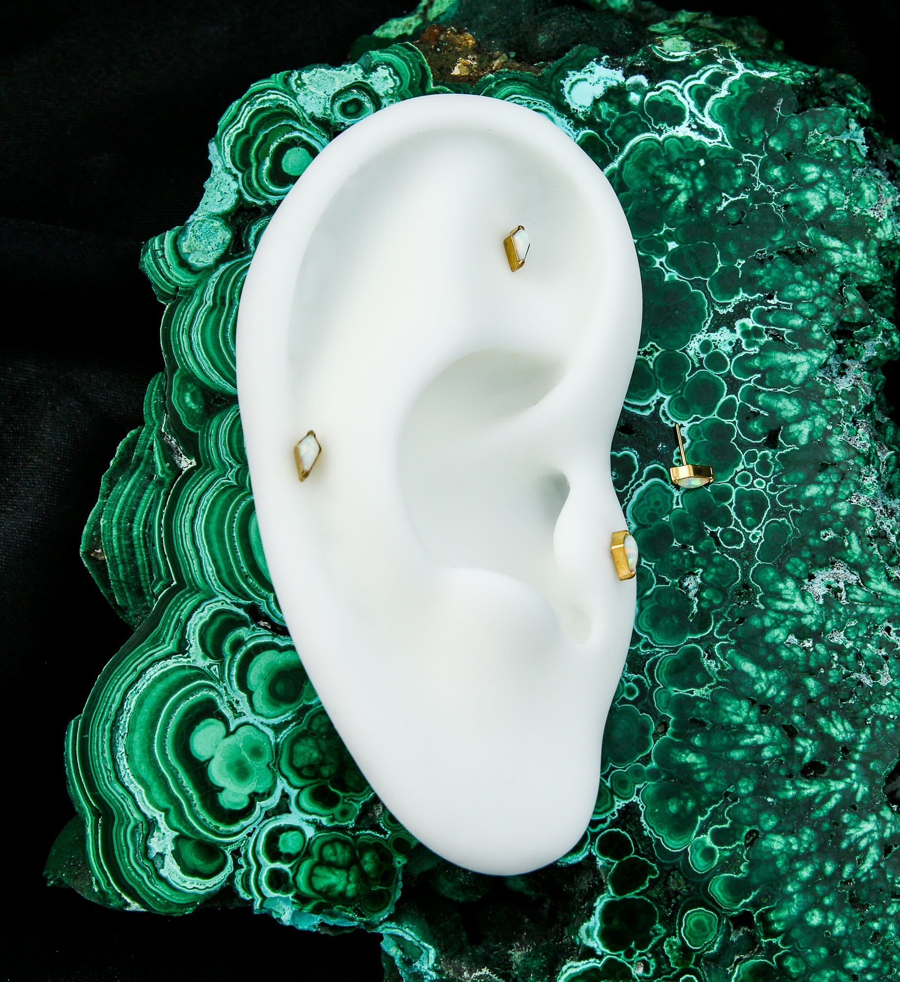 Gold PVD Tetra White Opal Titanium Threadless Top