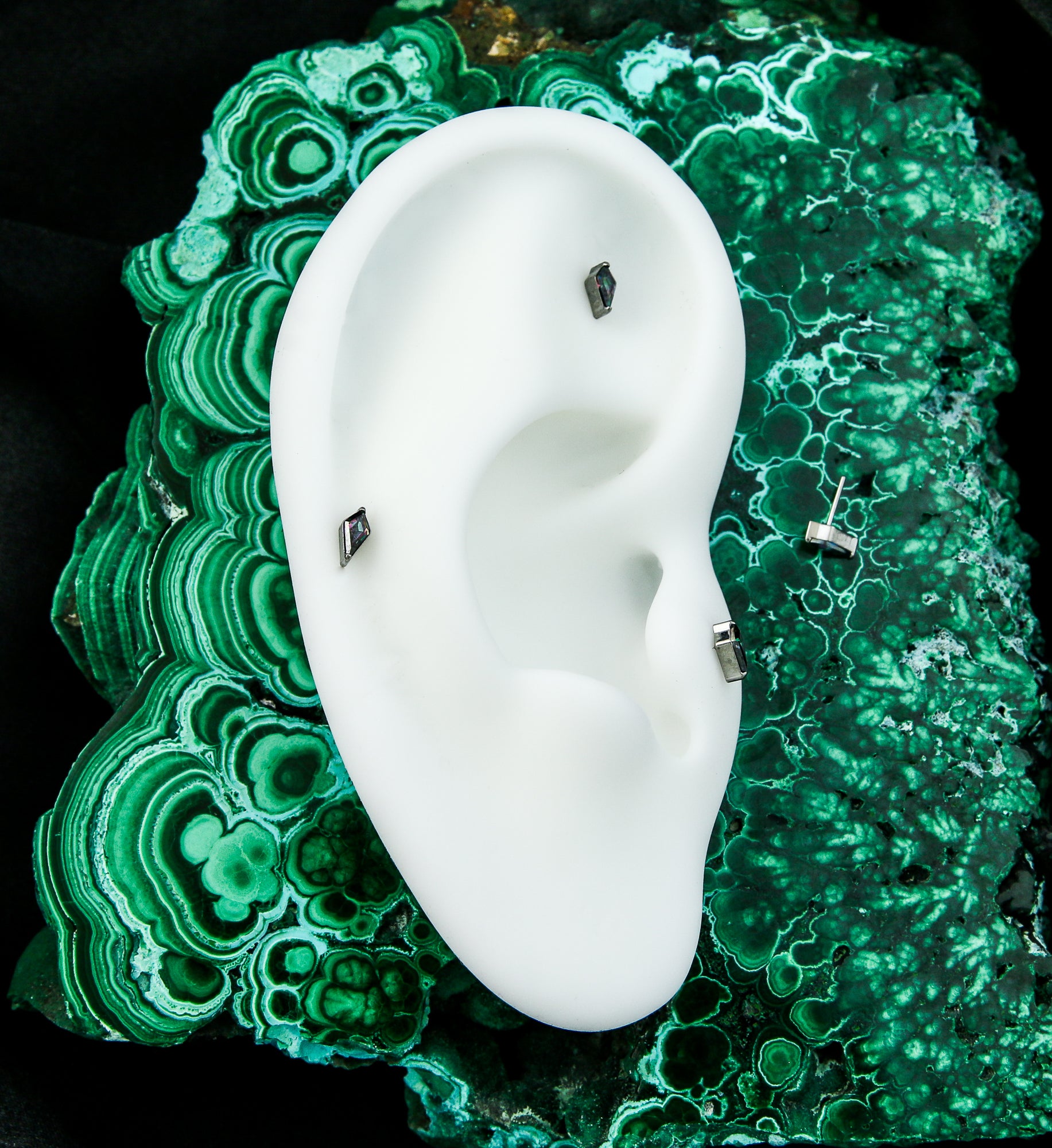 Tetra Black Aurora CZ Titanium Threadless Top