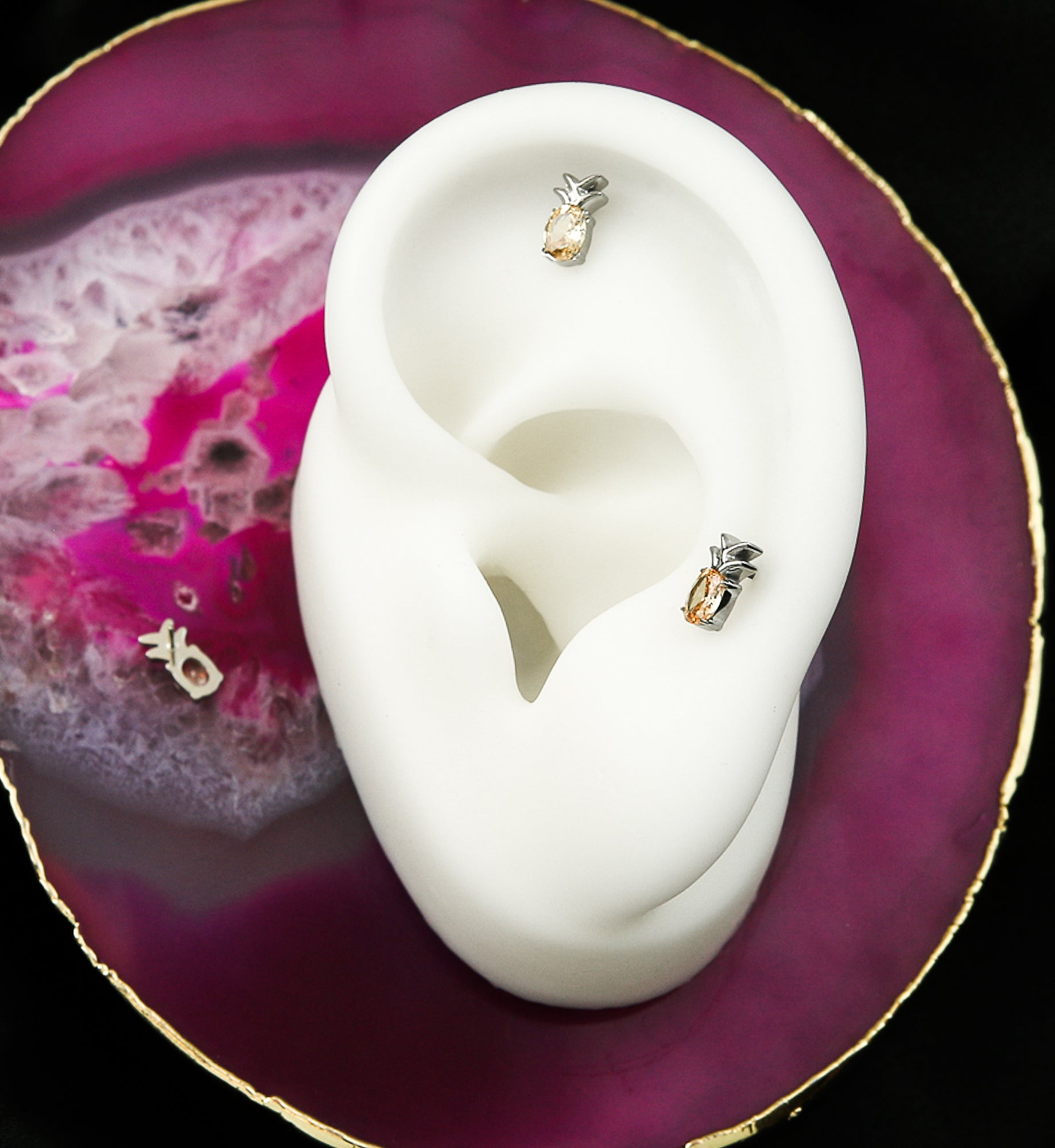 Queen Pineapple Champagne CZ Titanium Threadless Top