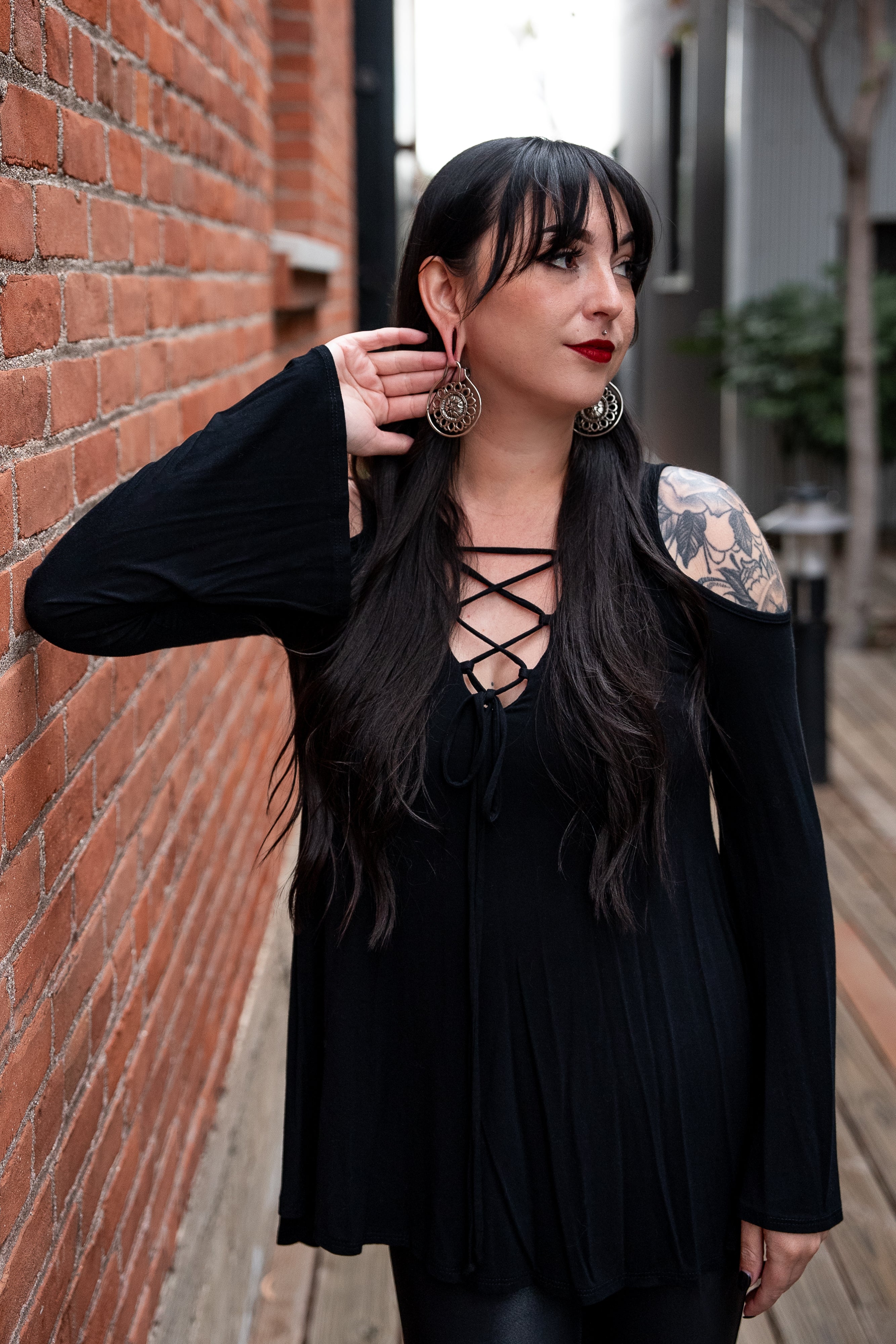 Amaryllis White Brass Ear Weights