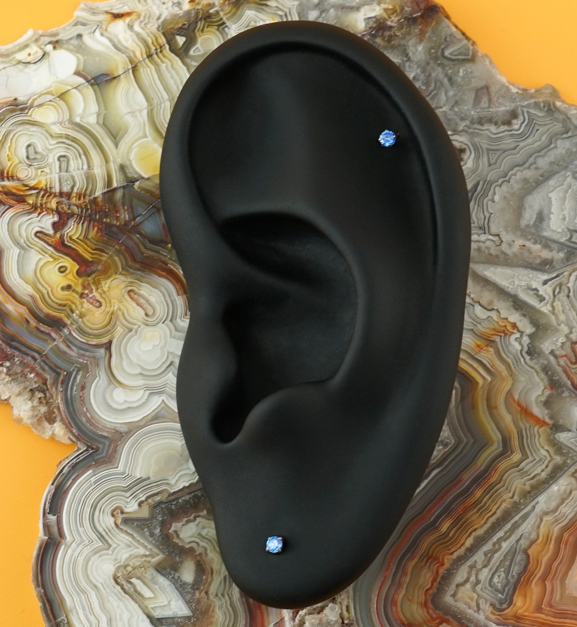 Aqua CZ Prong Internally Threaded Mini Disc Labret