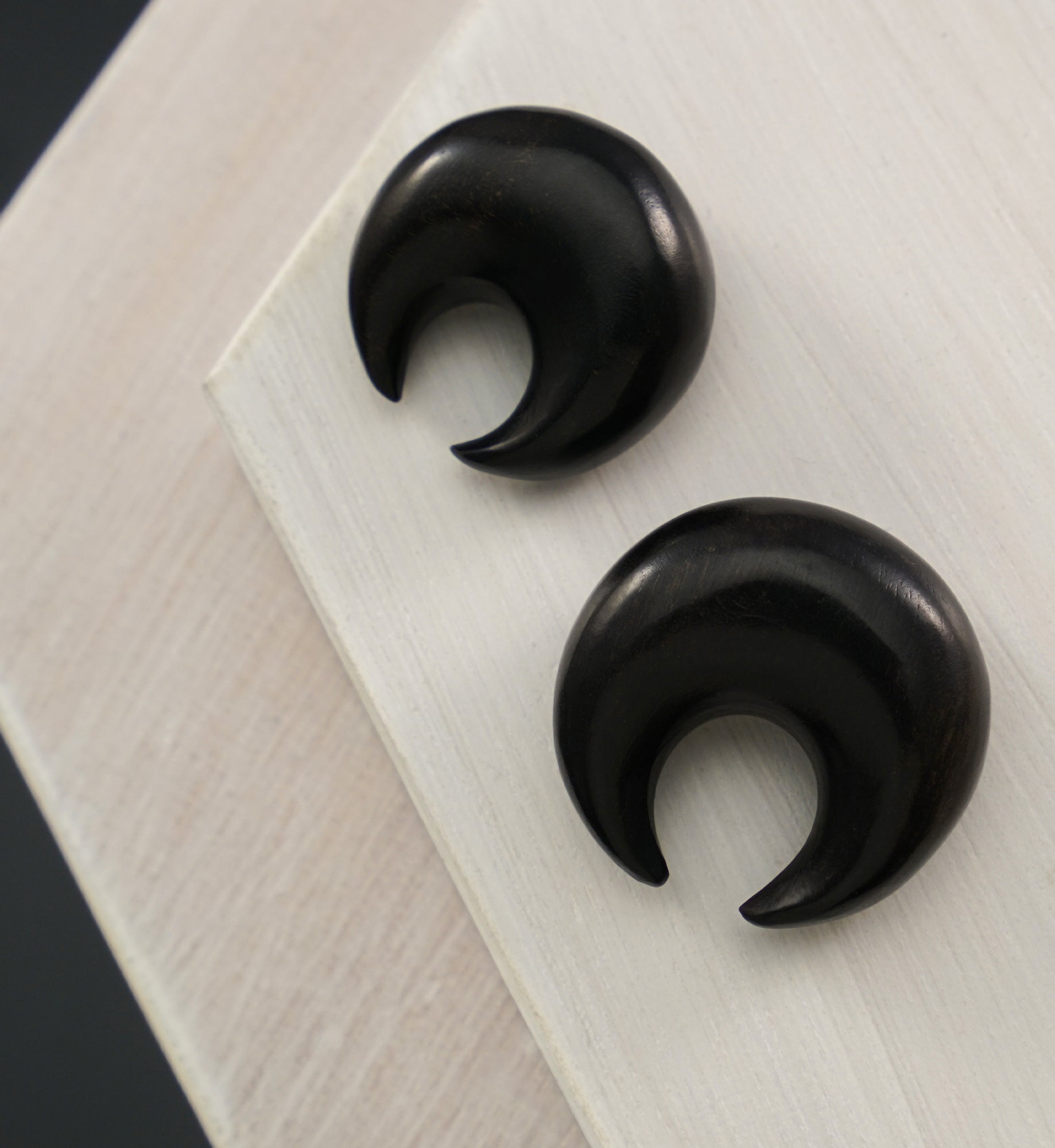 Areng Wood Septum Pincher