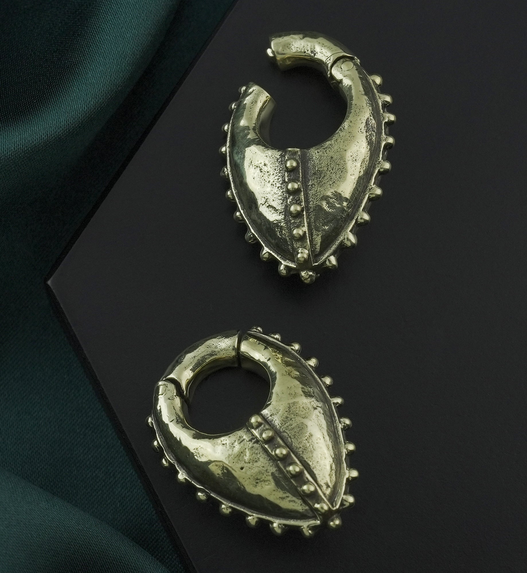 Beaded Armor Keyhole Brass Hinged Ear Weights