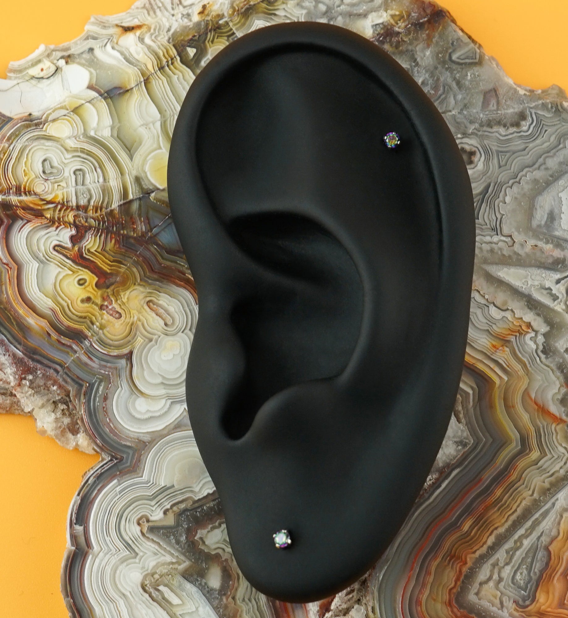 Black Aurora CZ Prong Internally Threaded Mini Disc Labret