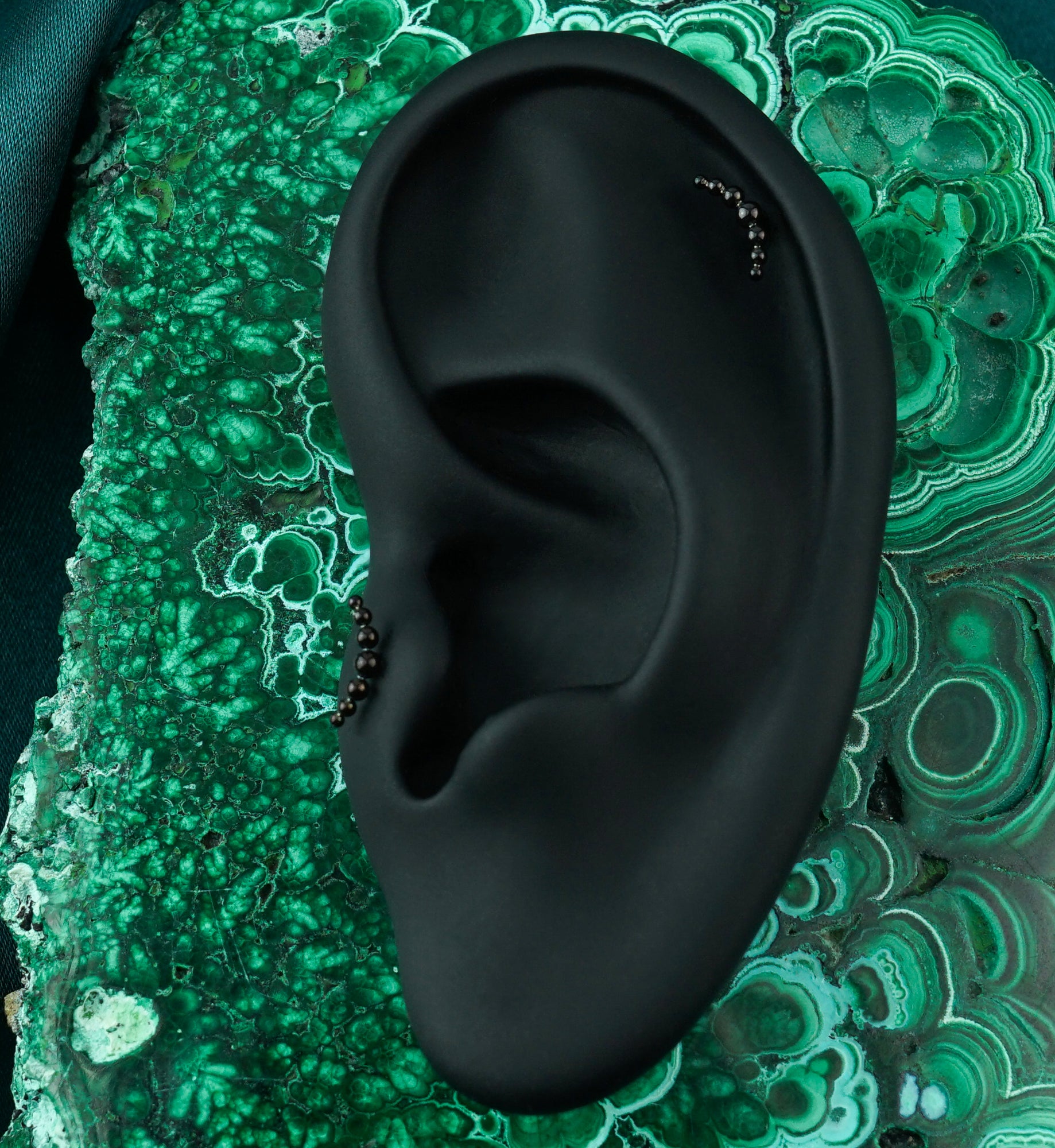 Black PVD Beaded Lineup Titanium Labret Post