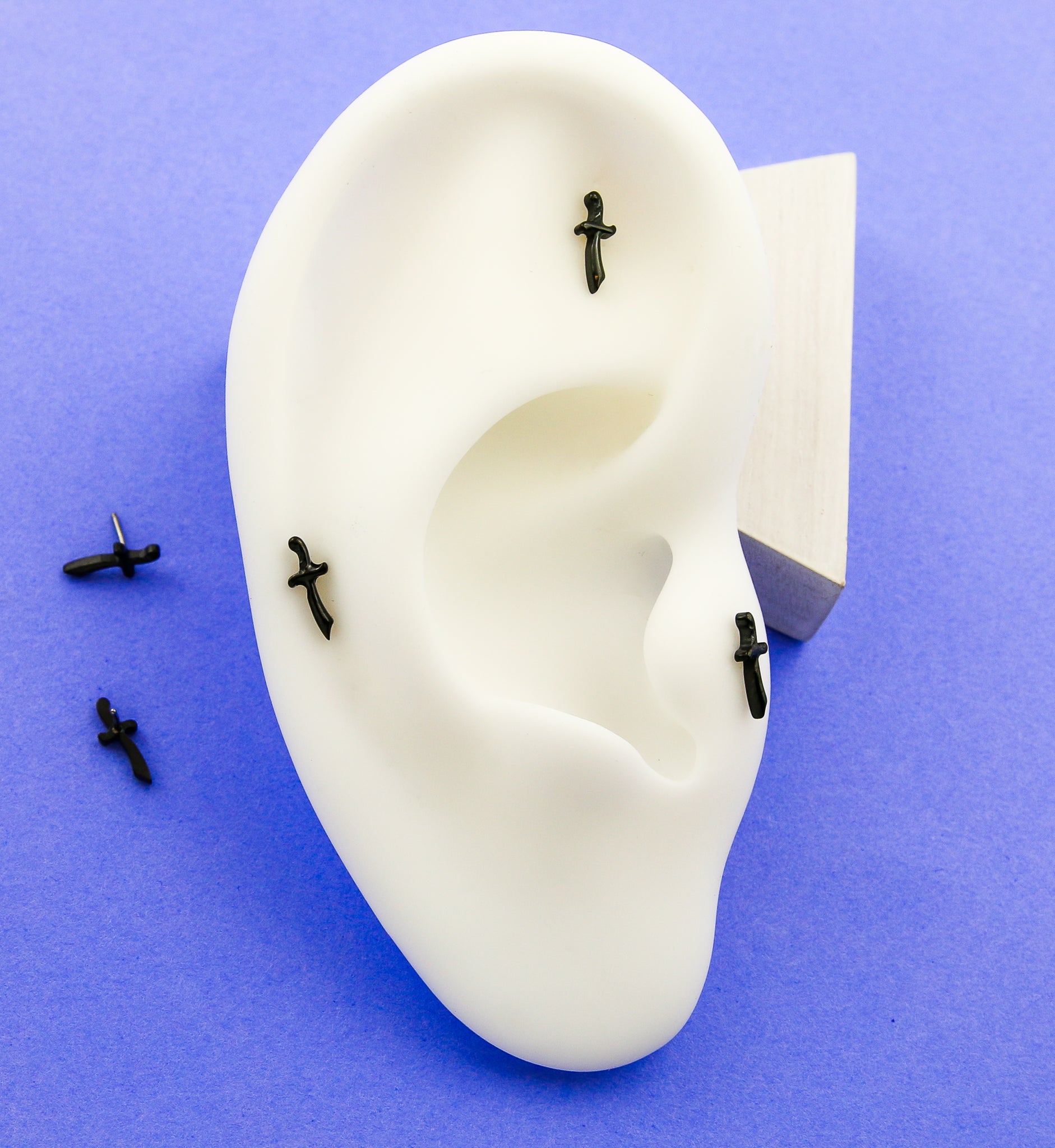 Black PVD Cutlass Sword Titanium Threadless Top