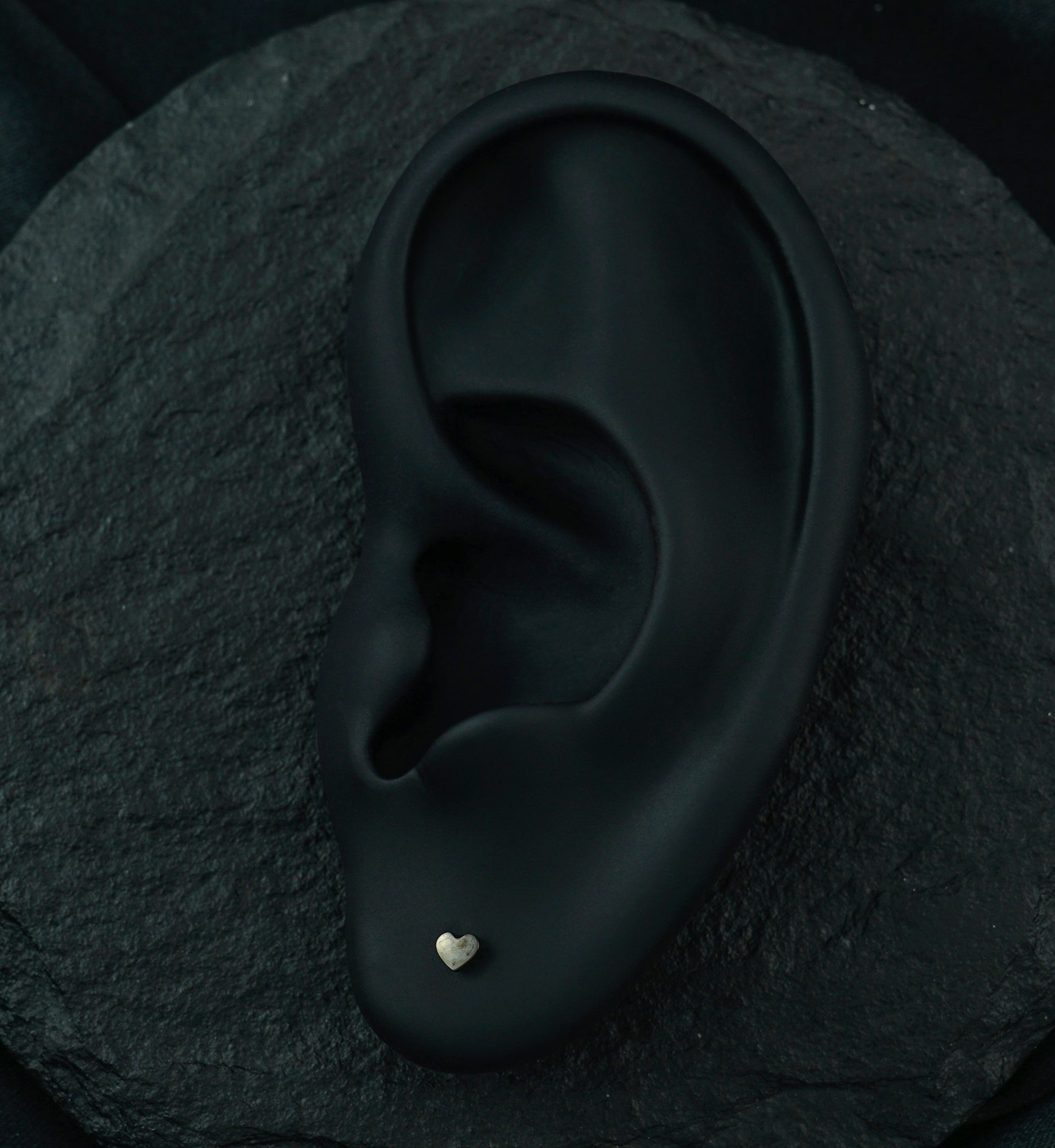 Black PVD Heart Titanium Threadless Labret