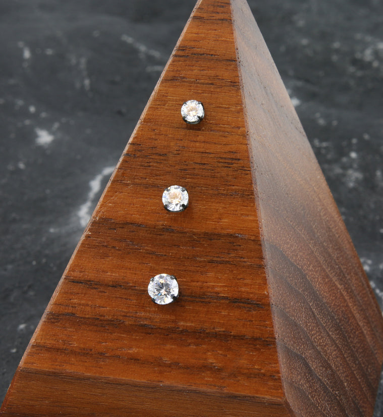 Black PVD Prong Clear CZ Threadless Titanium Top