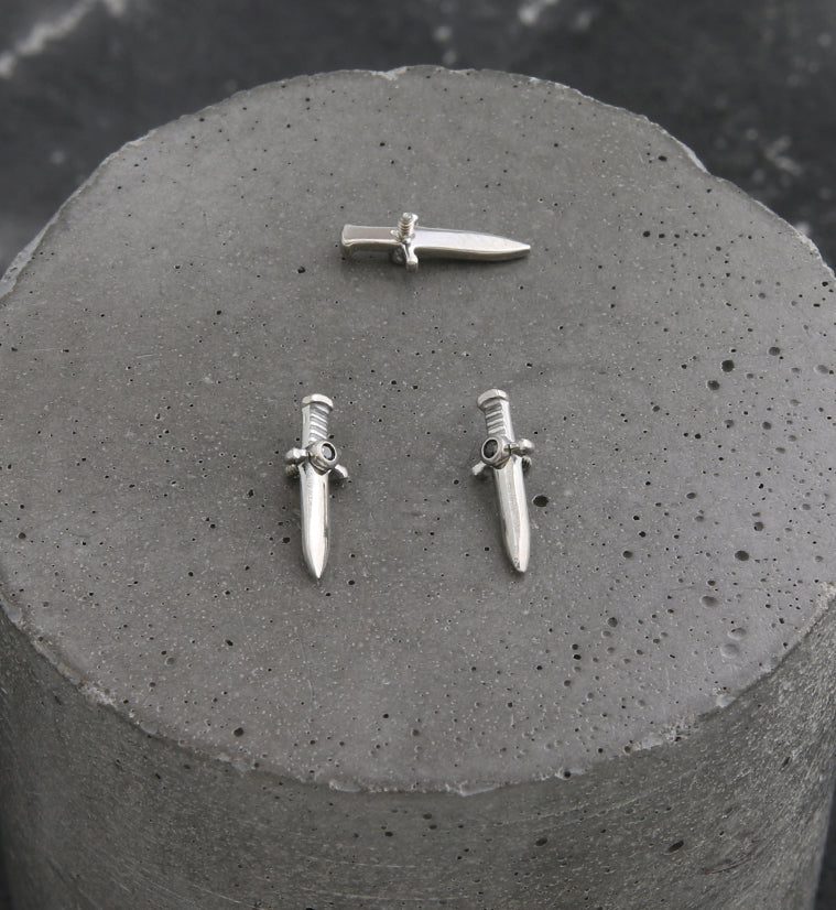 Blade Black CZ Internally Threaded Titanium Top