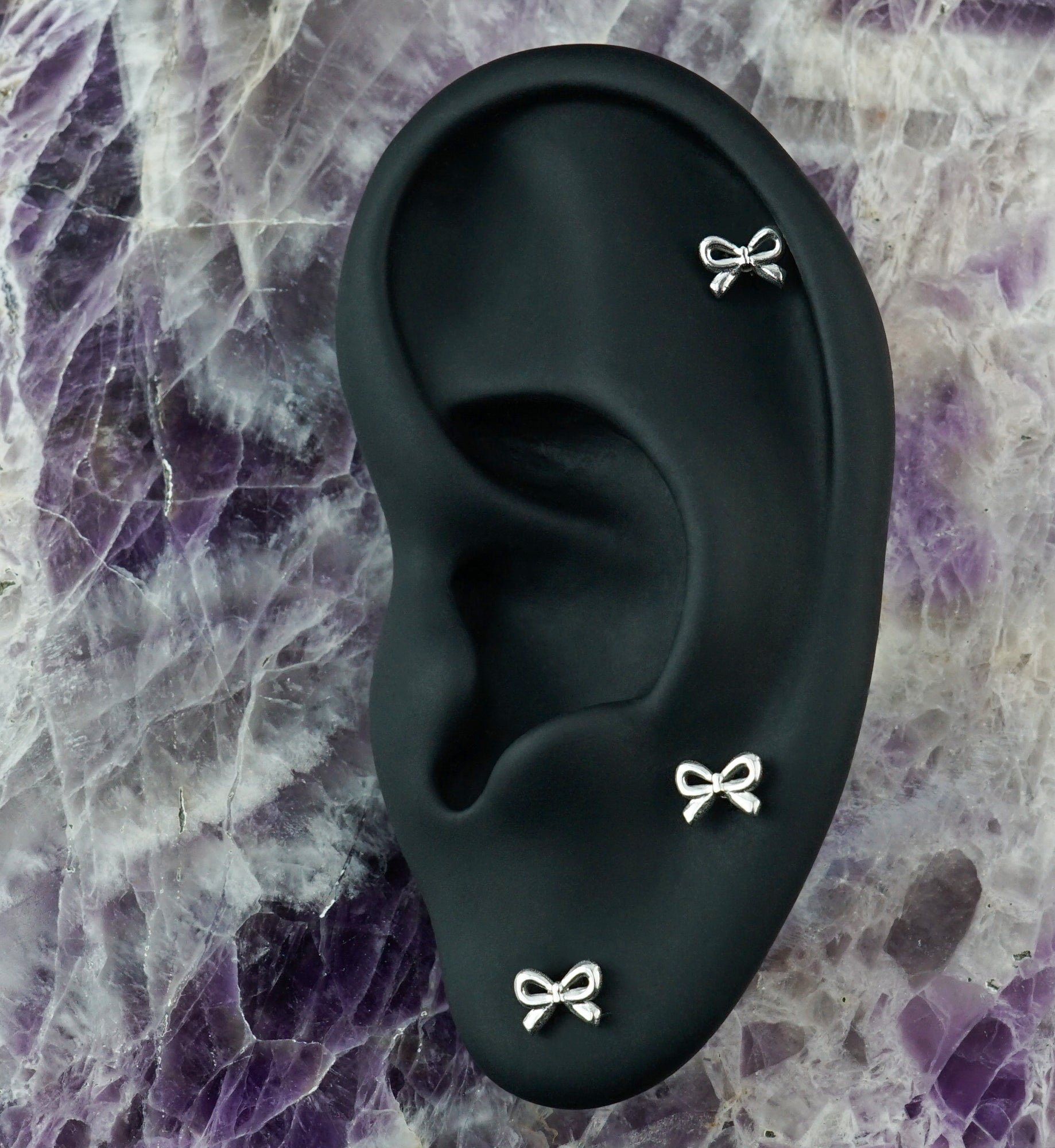 Bowknot Stainless Steel Internally Threaded Labret