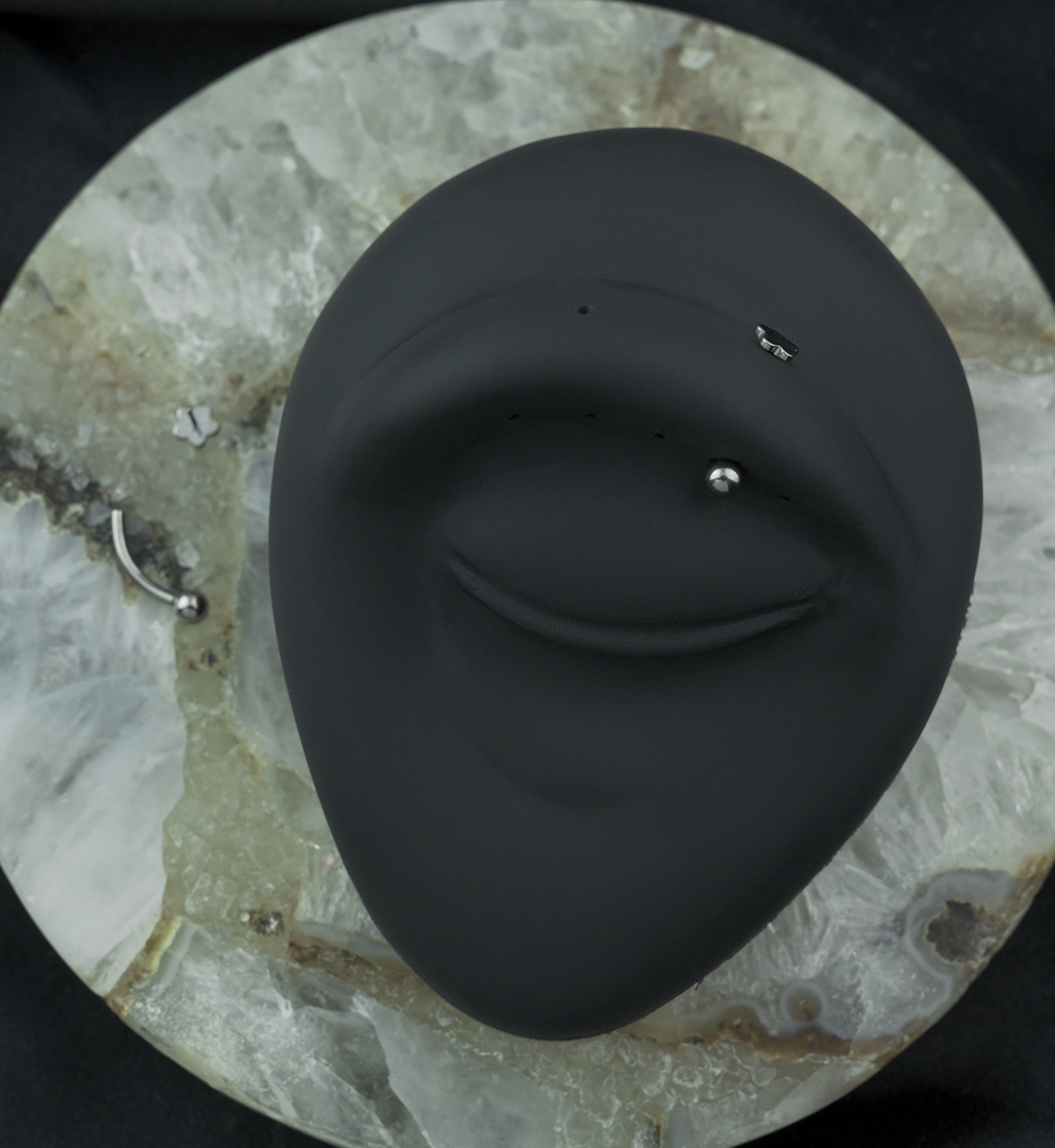 Bubble Flower Threadless Titanium Curved Barbell