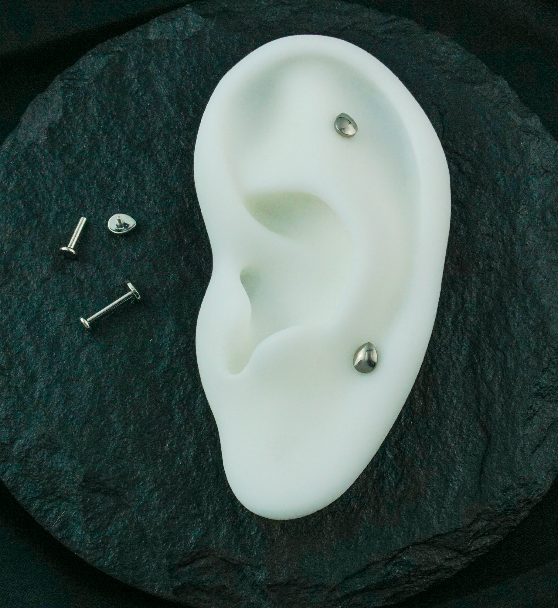 Bubble Teardrop Internally Threaded Titanium Flat Disk Labret