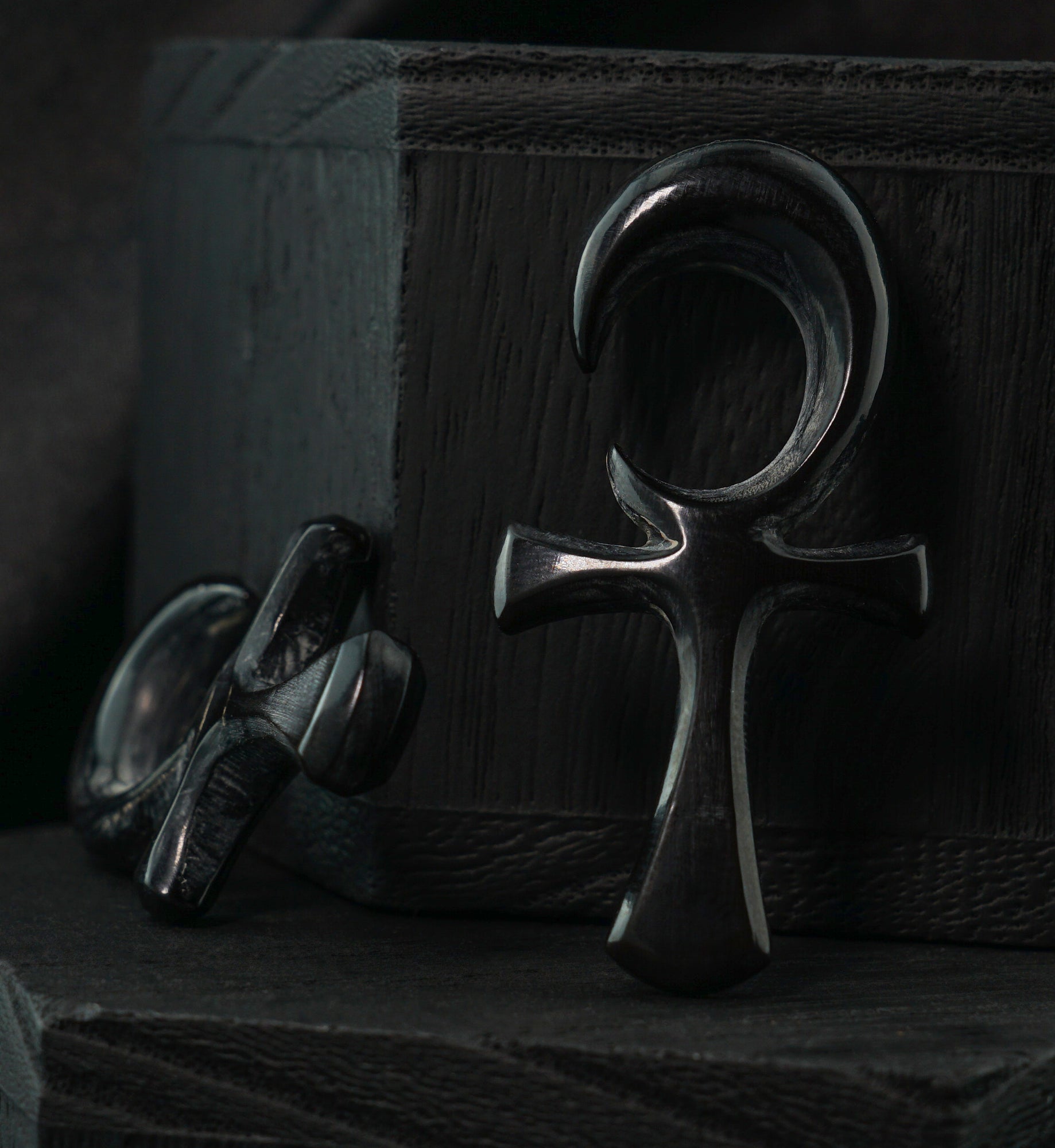 Cross Horn Spiral Hangers