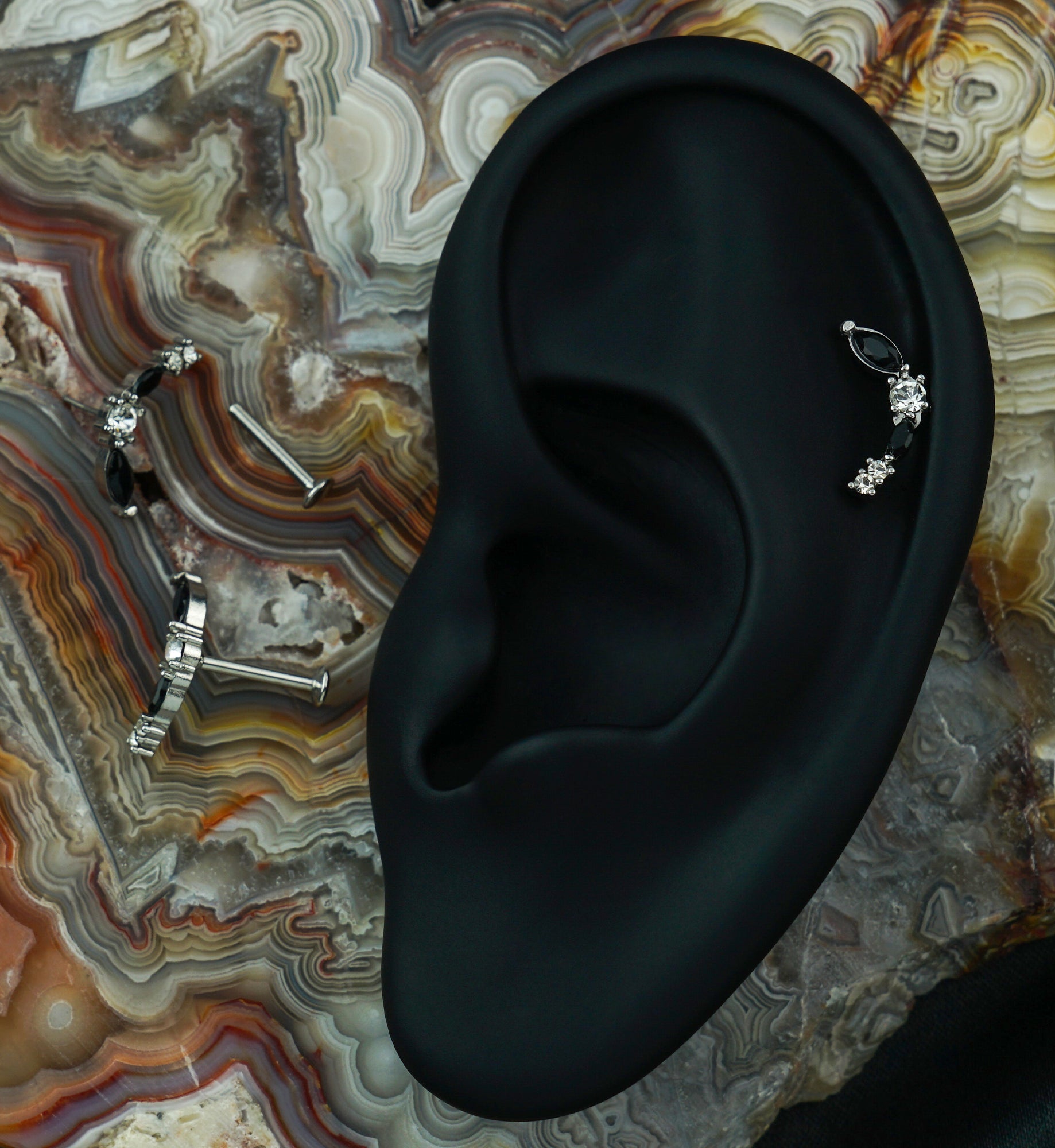 Curve Marquise Black And Clear CZ Threadless Titanium Labret