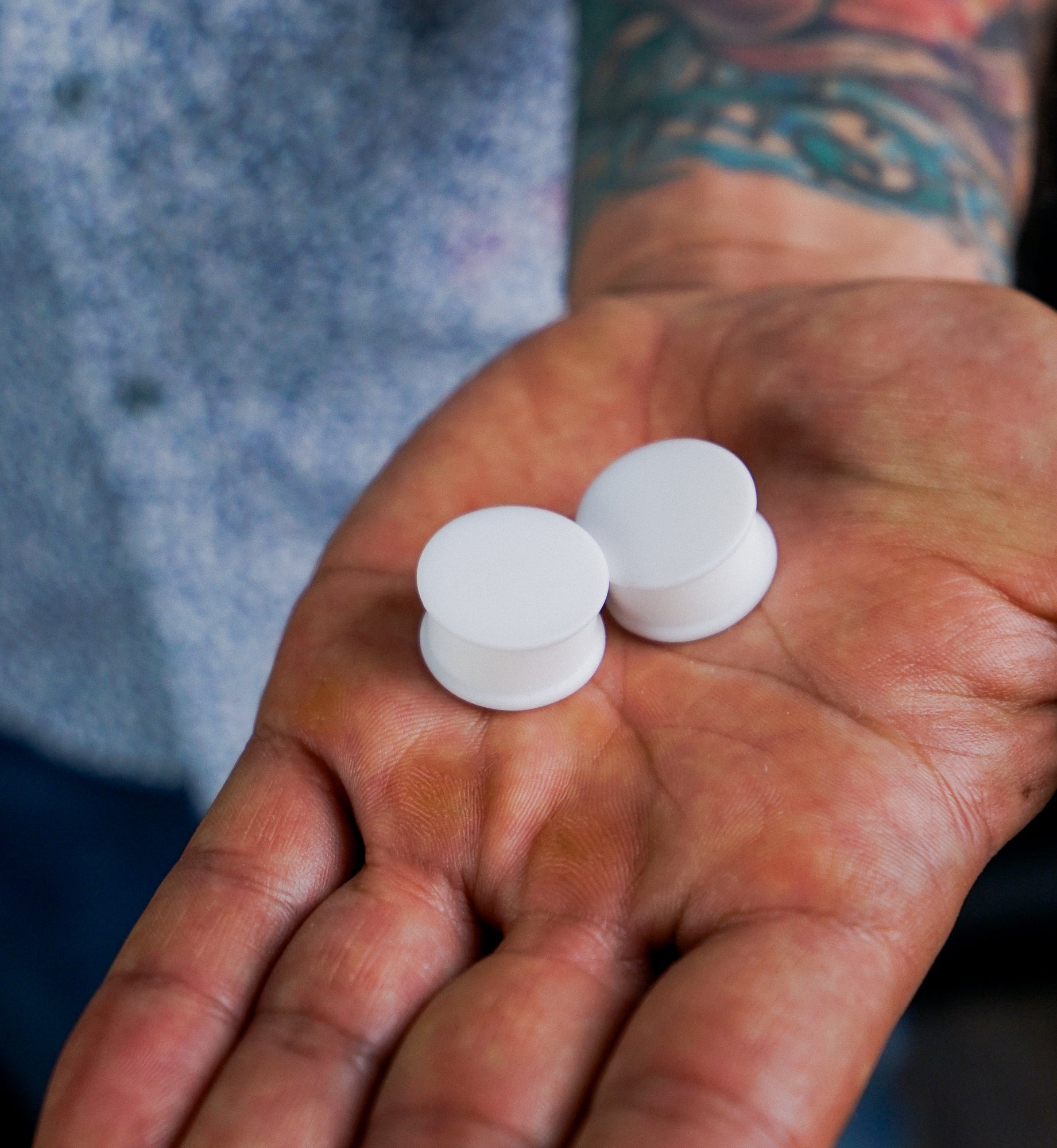 Double Flare Matte White Silicone Plugs