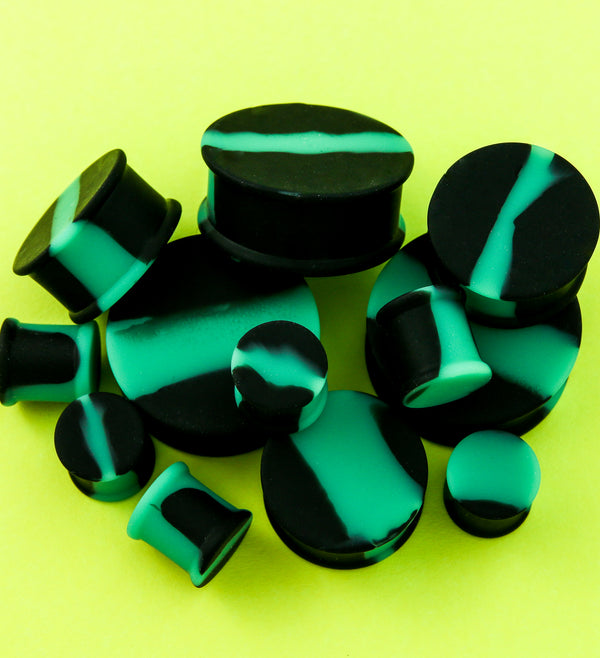 Emerald And Black Double Flare Silicone Plugs