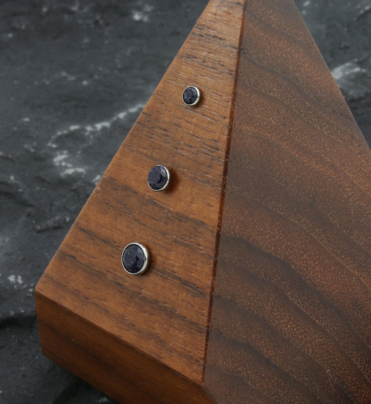 Faceted Blue Sandstone Titanium Threadless Top