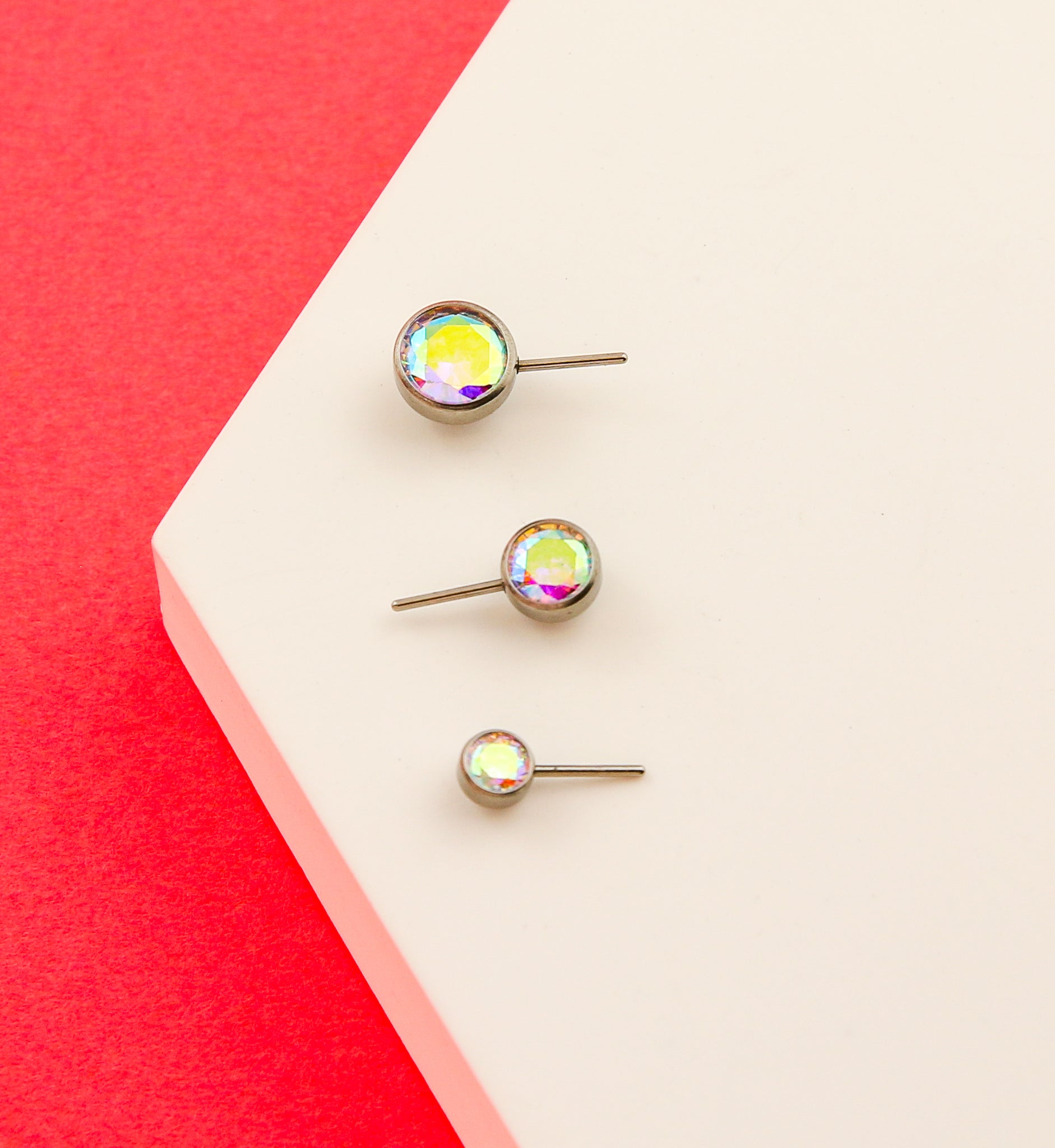 Forward Facing Bezel Rainbow Aurora CZ Titanium Threadless Top