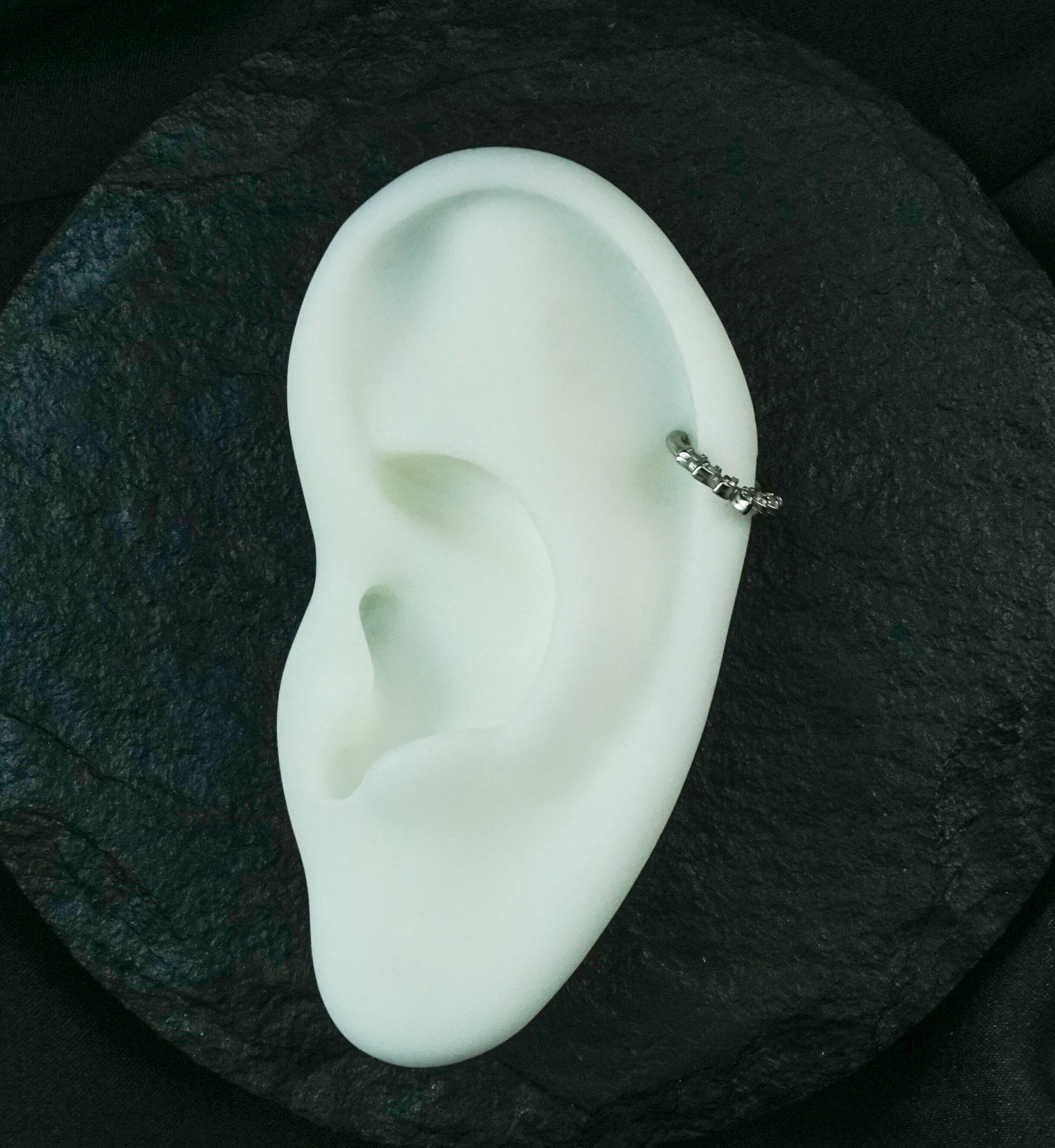 Frill CZ Hinged Segment Ring