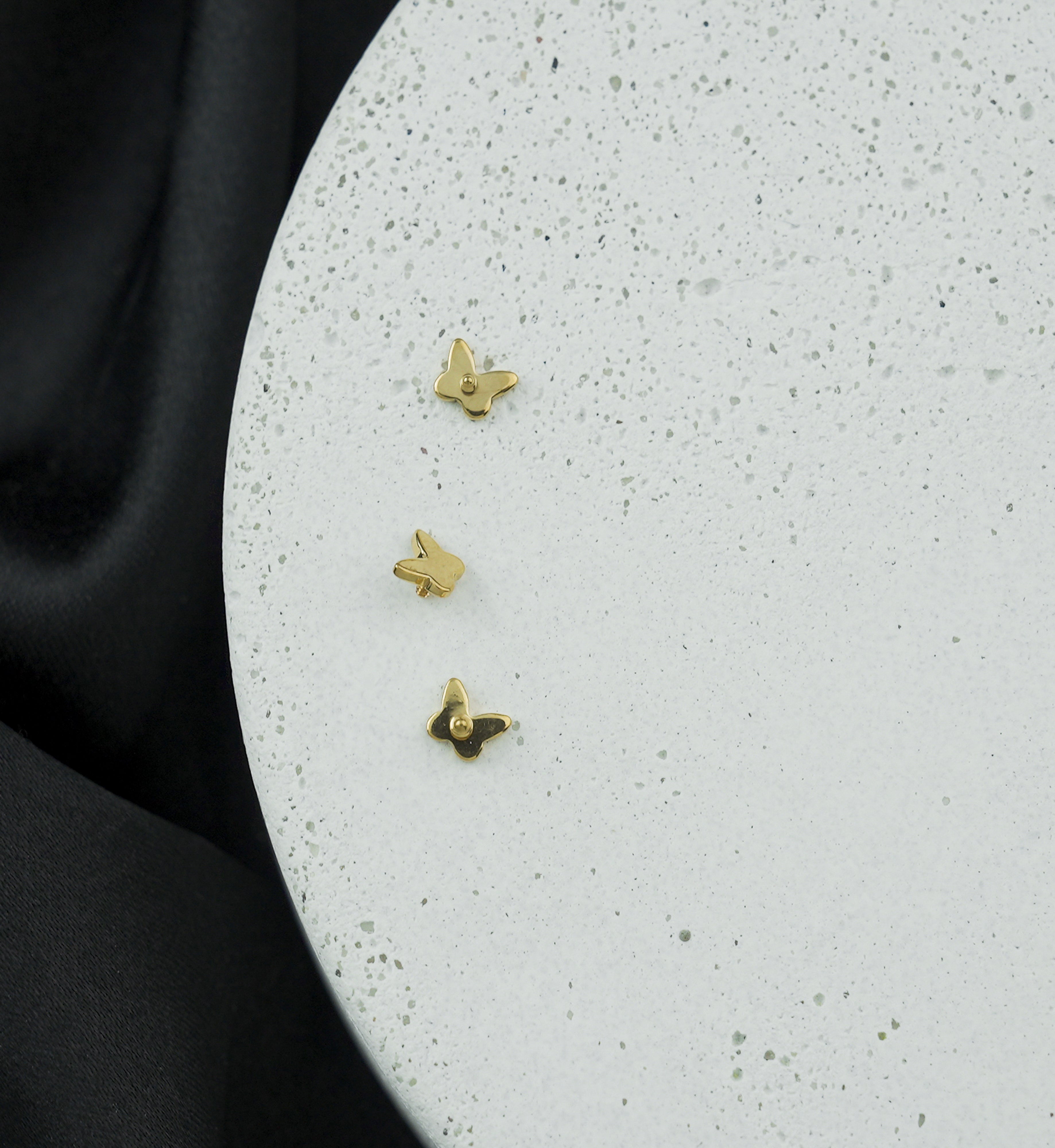 Gold PVD Bubble Butterfly Titanium Internally Threaded Top