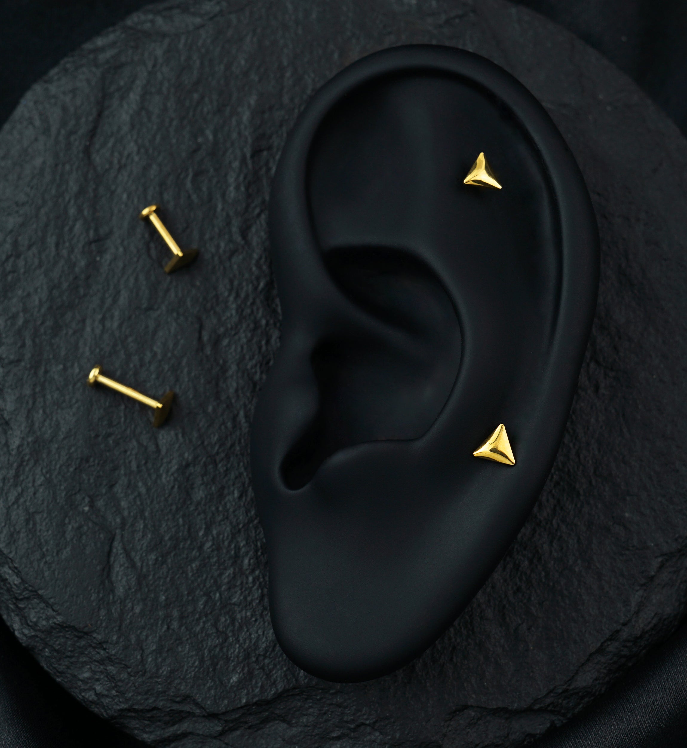 Gold PVD Bubble Triangle Internally Threaded Titanium Flat Disk Labret