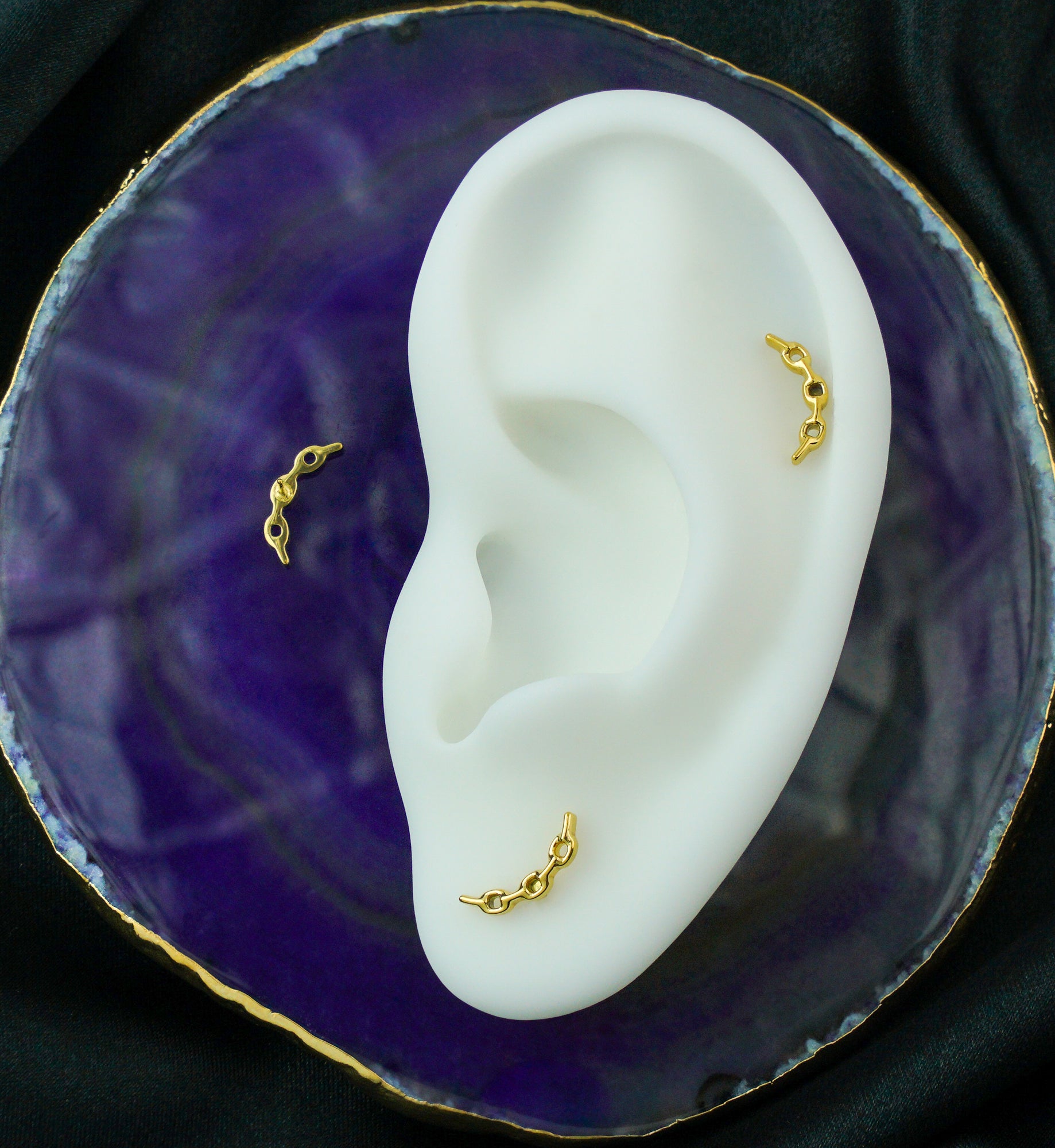 Gold PVD Chain Link Curve Titanium Threadless Top