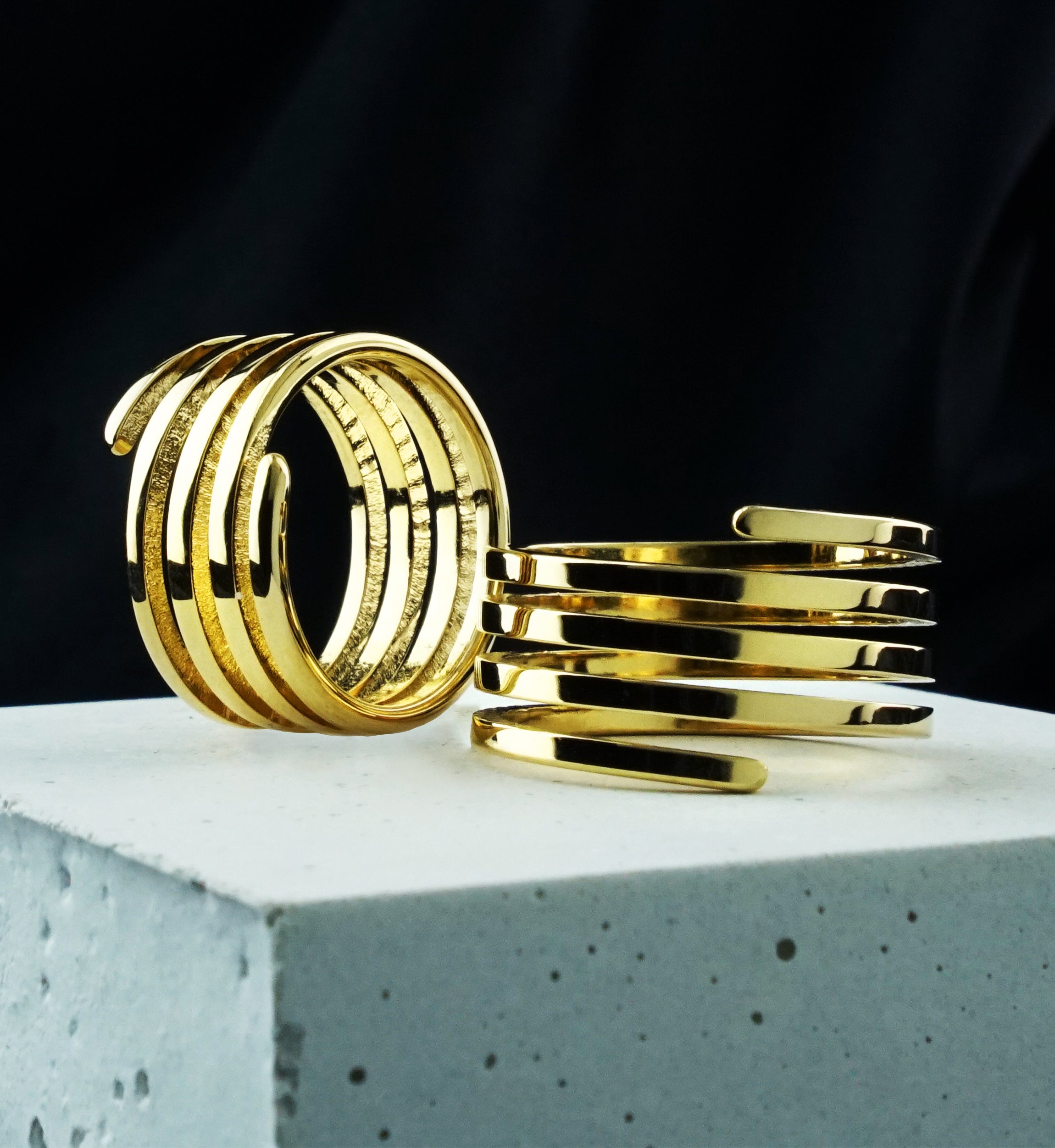 Gold PVD Coil Stainless Steel Ring