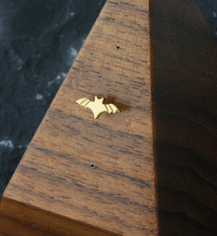 Gold PVD Flying Bat Threadless Titanium Top