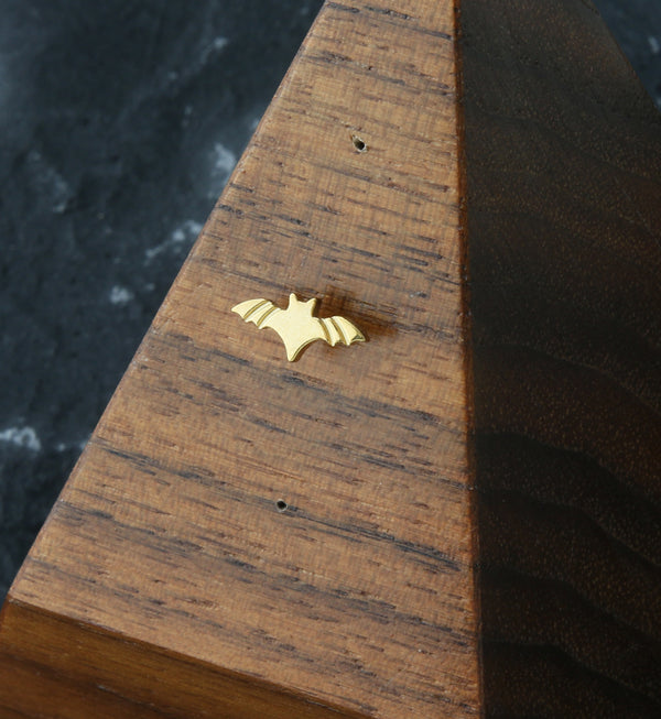 Gold PVD Flying Bat Threadless Titanium Top