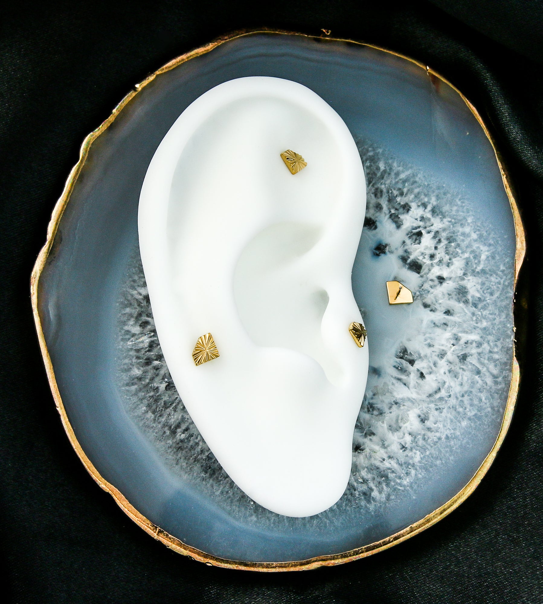 Gold PVD Score Diamond Titanium Threadless Top