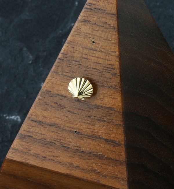 Gold PVD Seashell Threadless Titanium Top