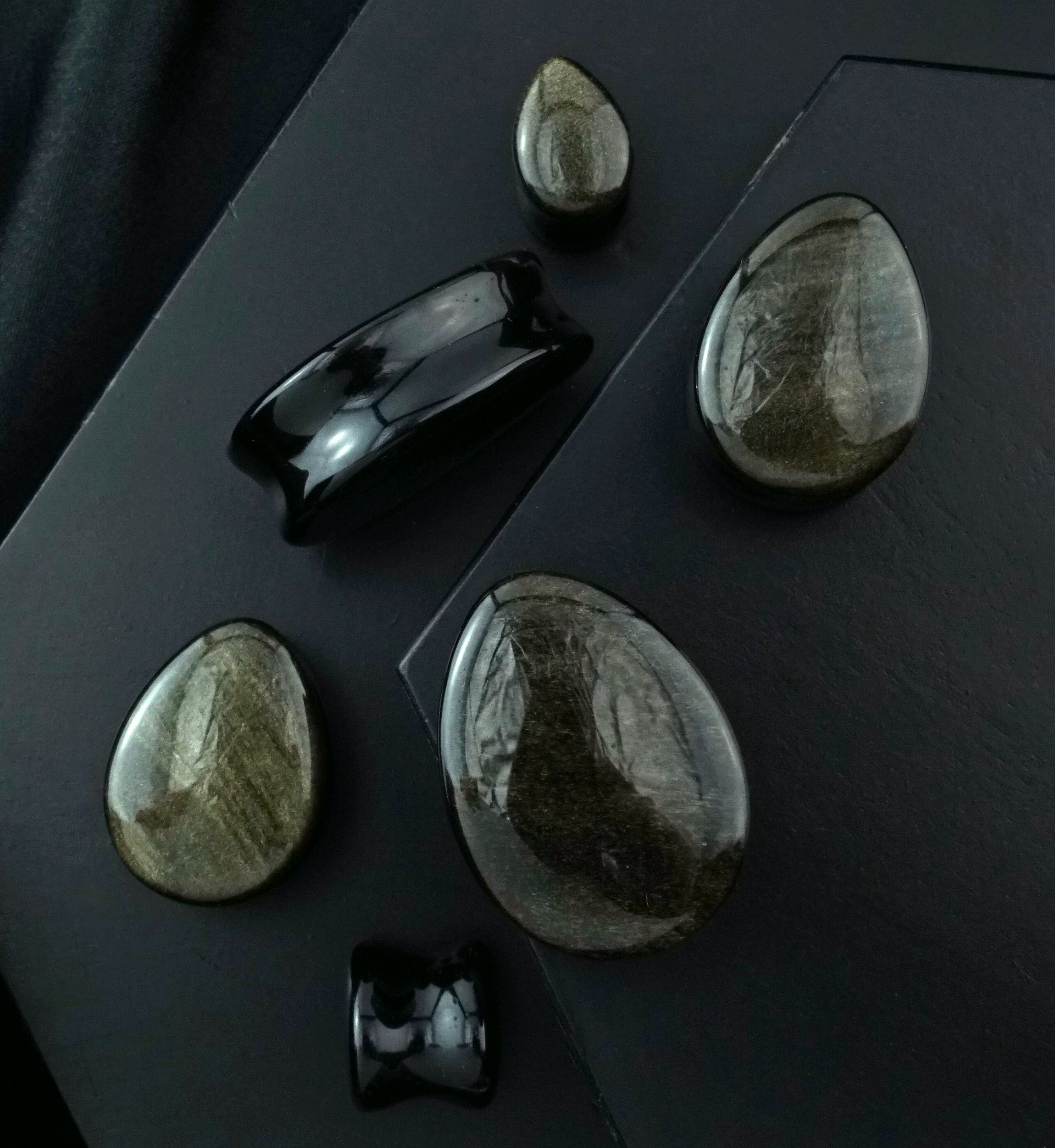 Golden Obsidian Teardrop Stone Plugs