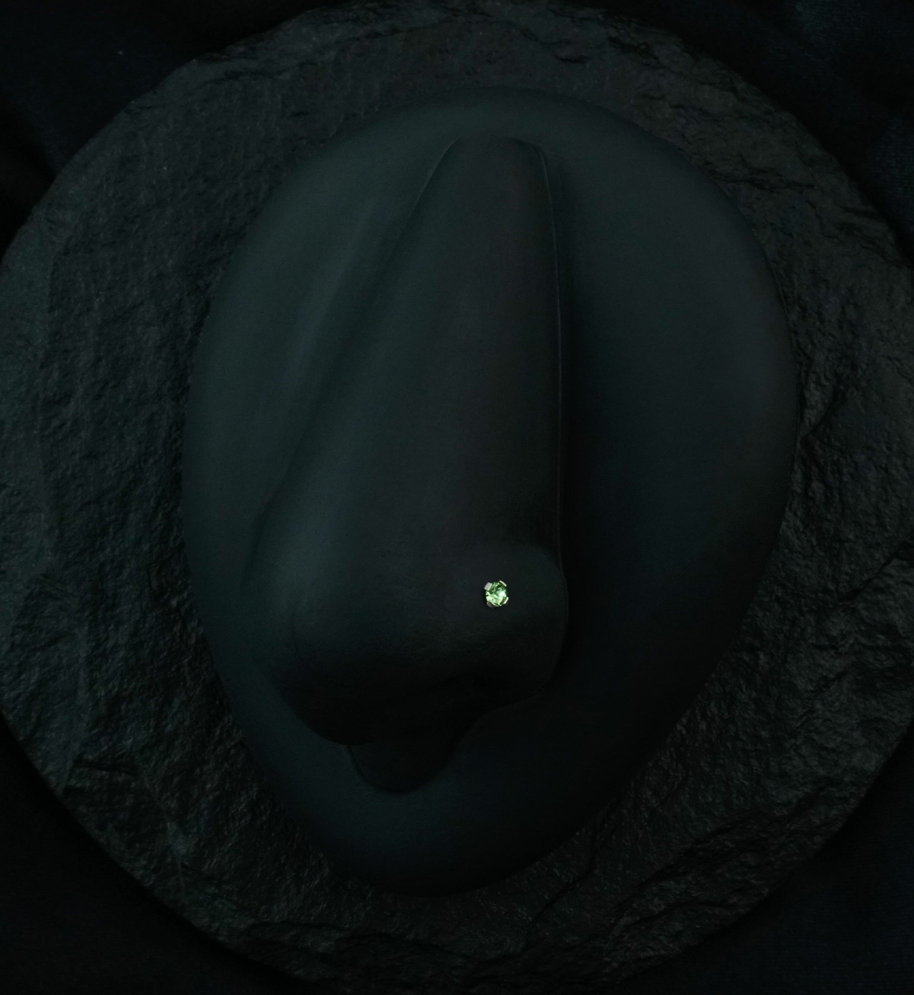 Green CZ Gem Top L Bend Nose Ring