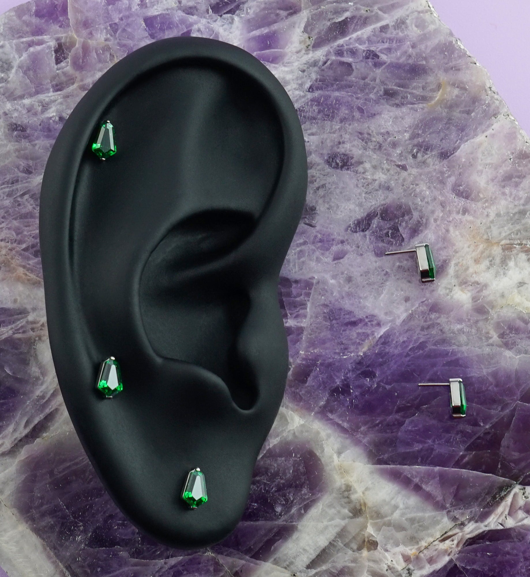 Hexagonal Emerald CZ Titanium Threadless Top