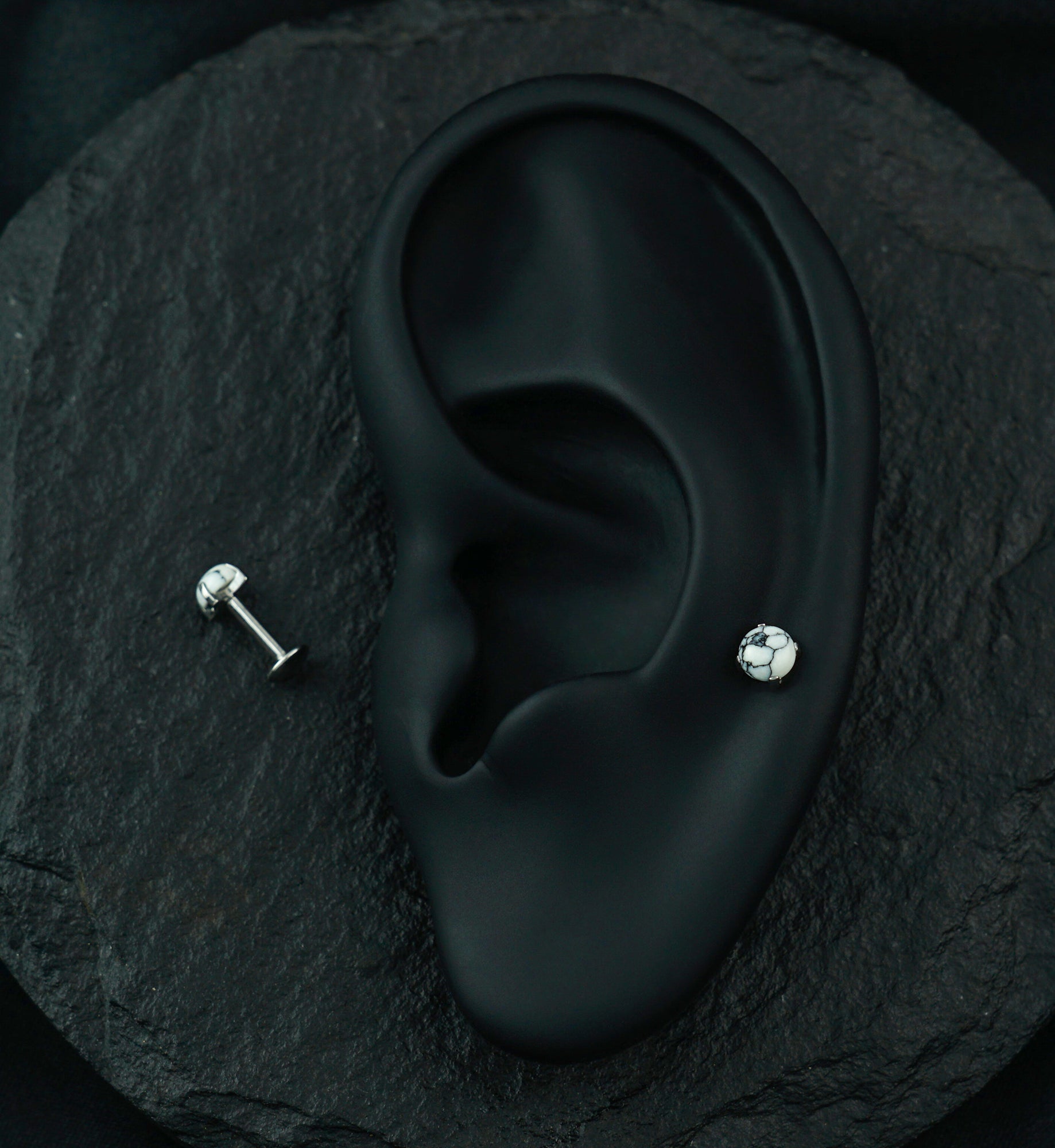 Howlite Stone Prong Top Internally Threaded Labret