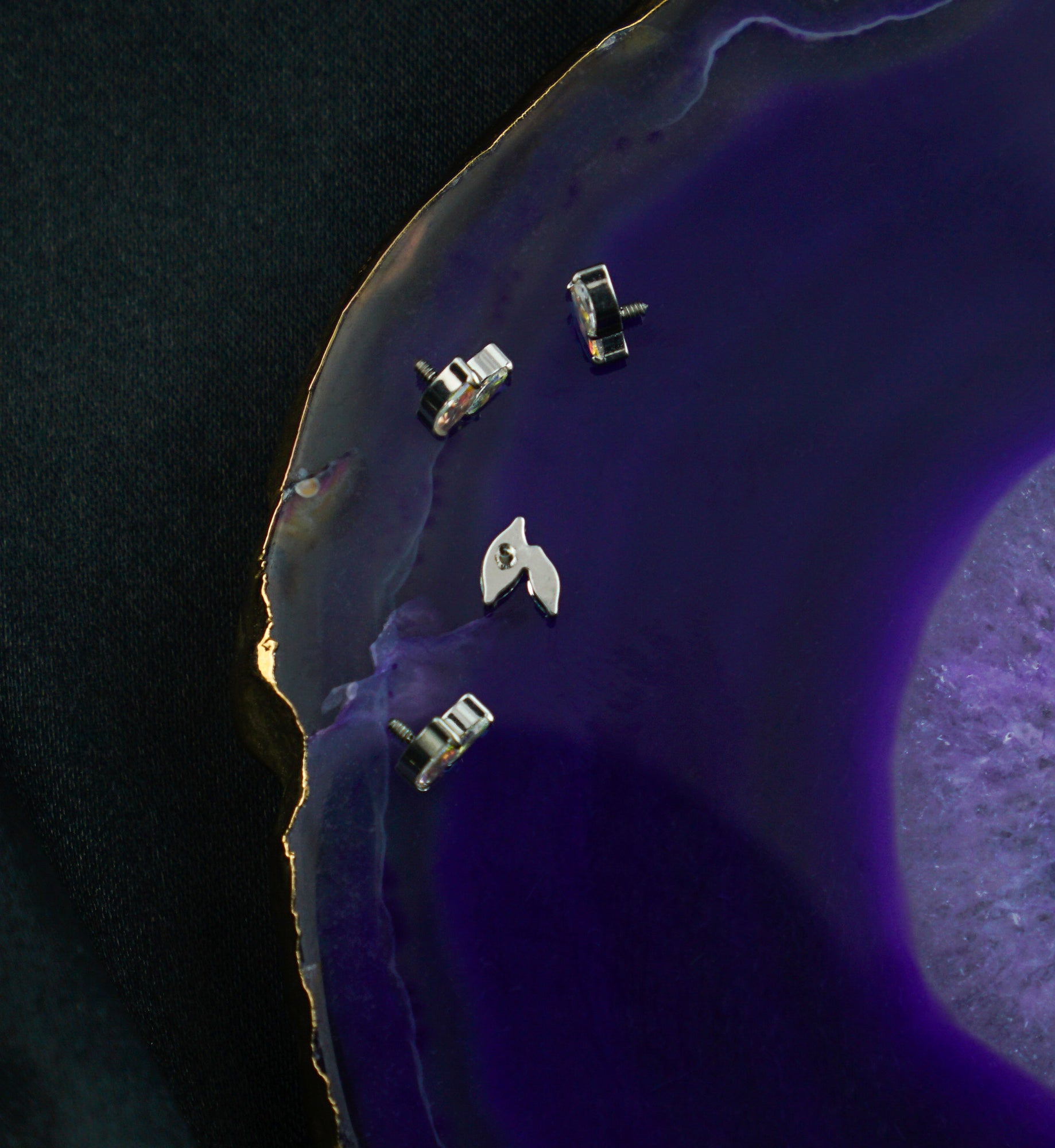 Marquise Frond Rainbow Aurora Titanium Internally Threaded Top