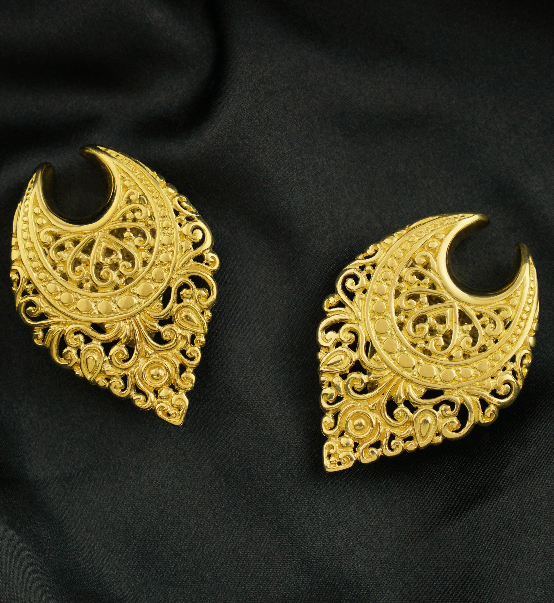 Ornamental Teardrop Brass Saddle Ear Weights