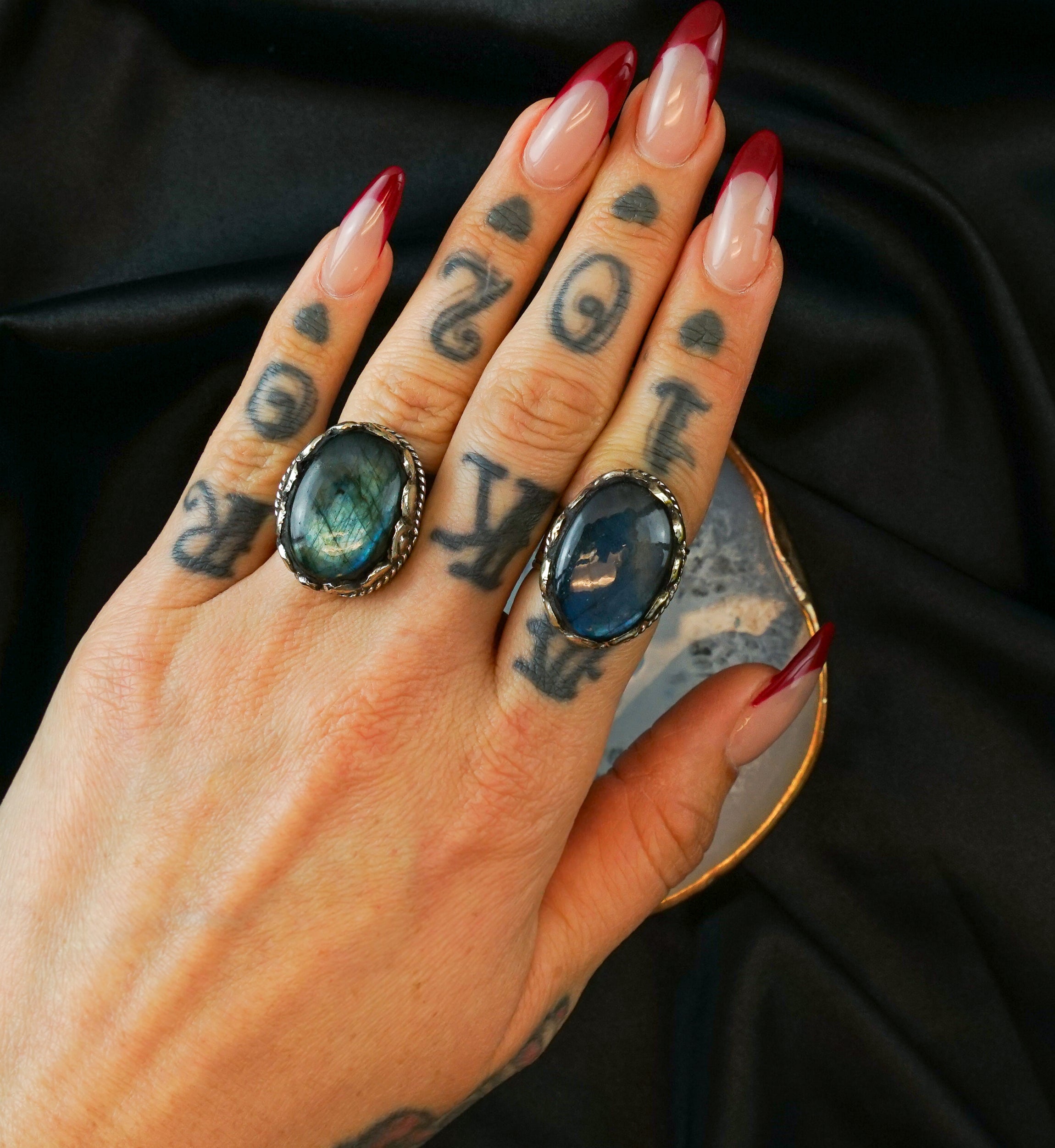 Ornate Oval Labradorite Stone White Brass Ring