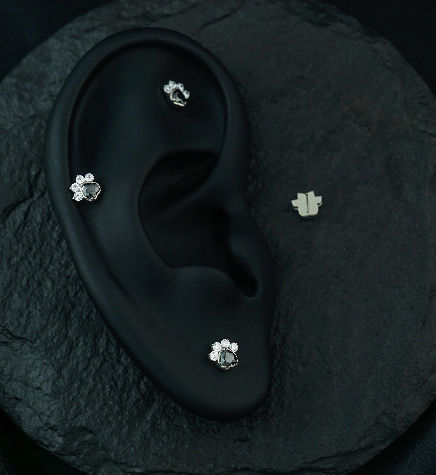 Pet Paw Clear And Black CZ Threadless Titanium Top